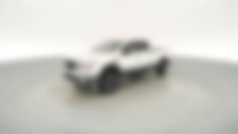 2018 Nissan TITAN XD Crew Cab vehicle photo