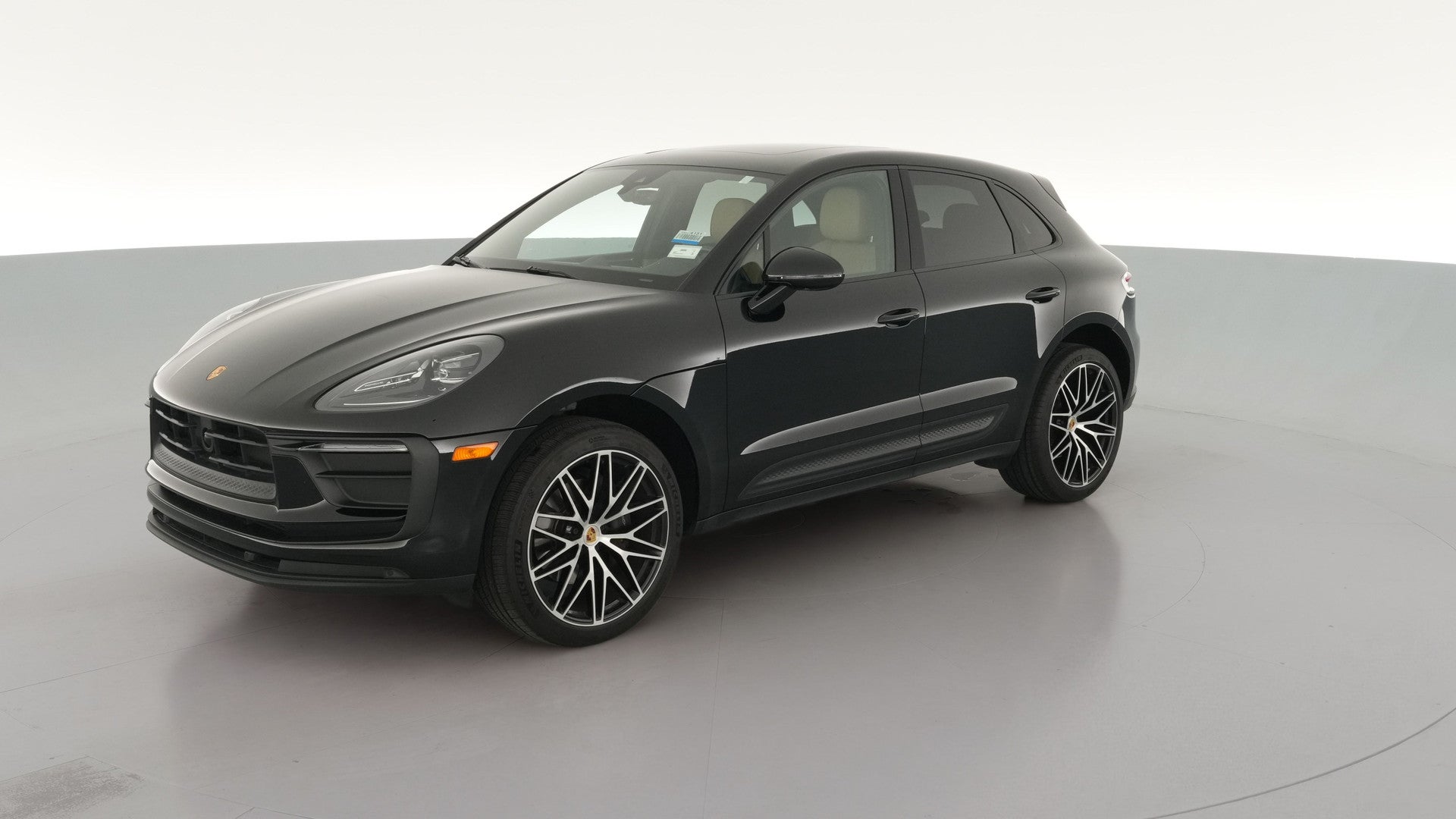 2023 Porsche Macan vehicle photo