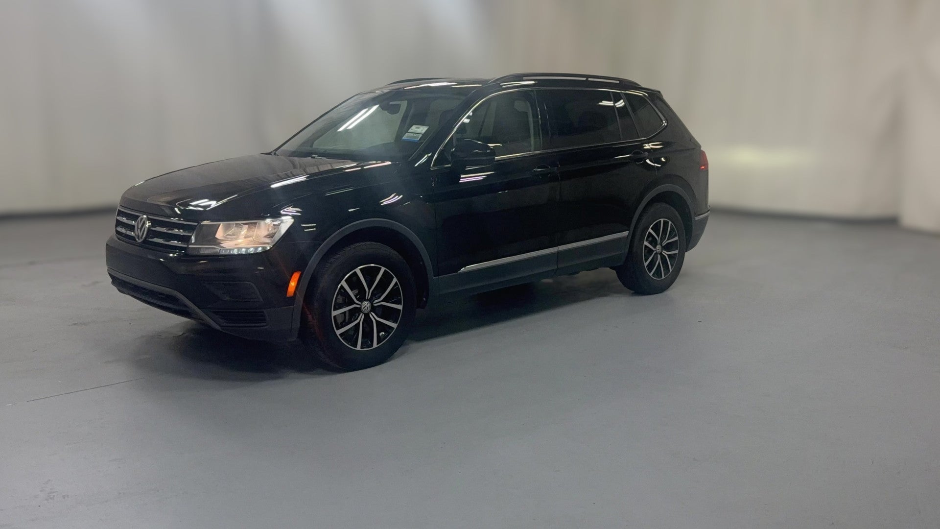 2021 Volkswagen Tiguan vehicle photo