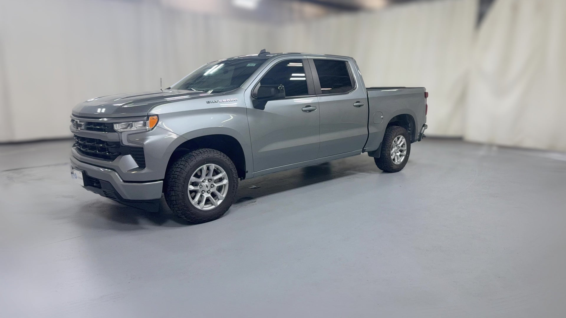 2023 Chevrolet Silverado 1500 Crew Cab vehicle photo