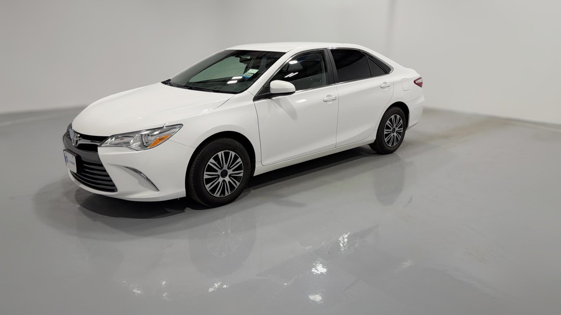 2017 Toyota Camry vehicle photo