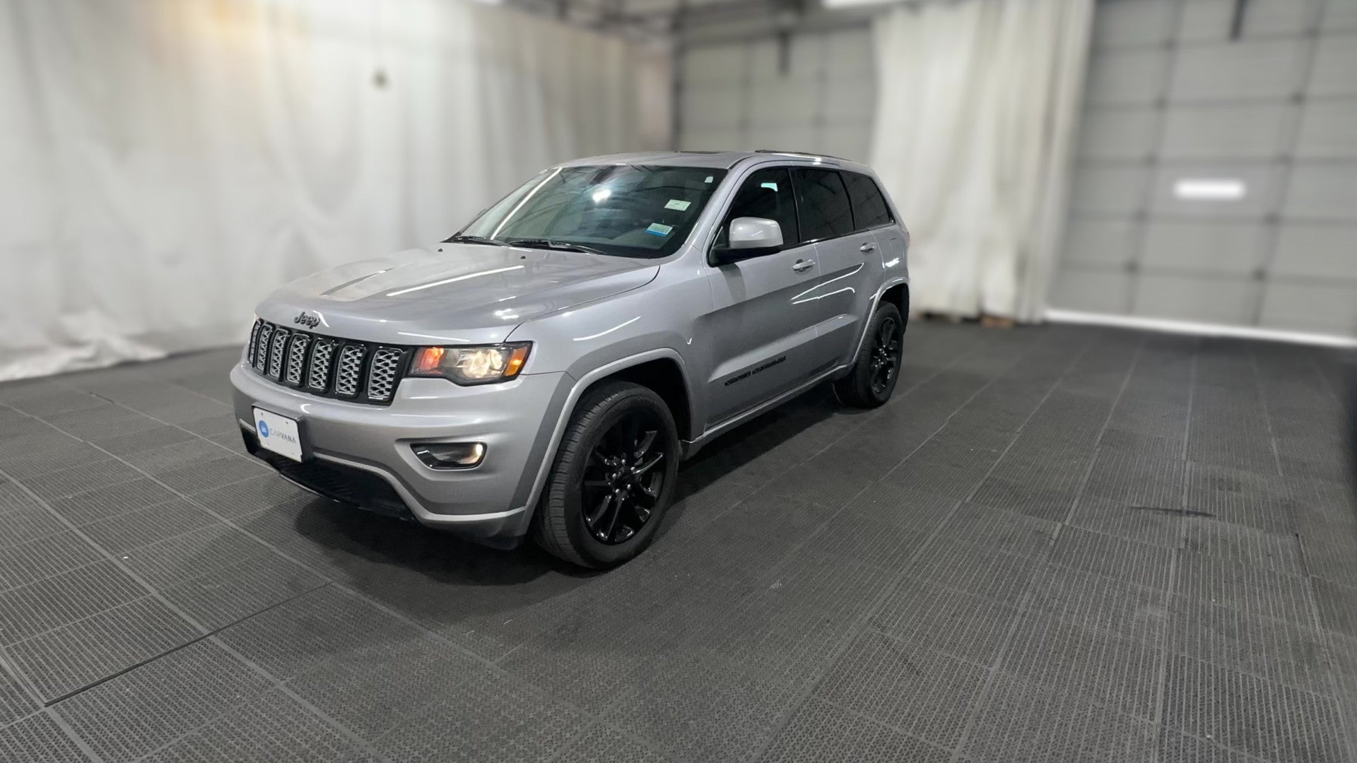 2018 Jeep Grand Cherokee vehicle photo