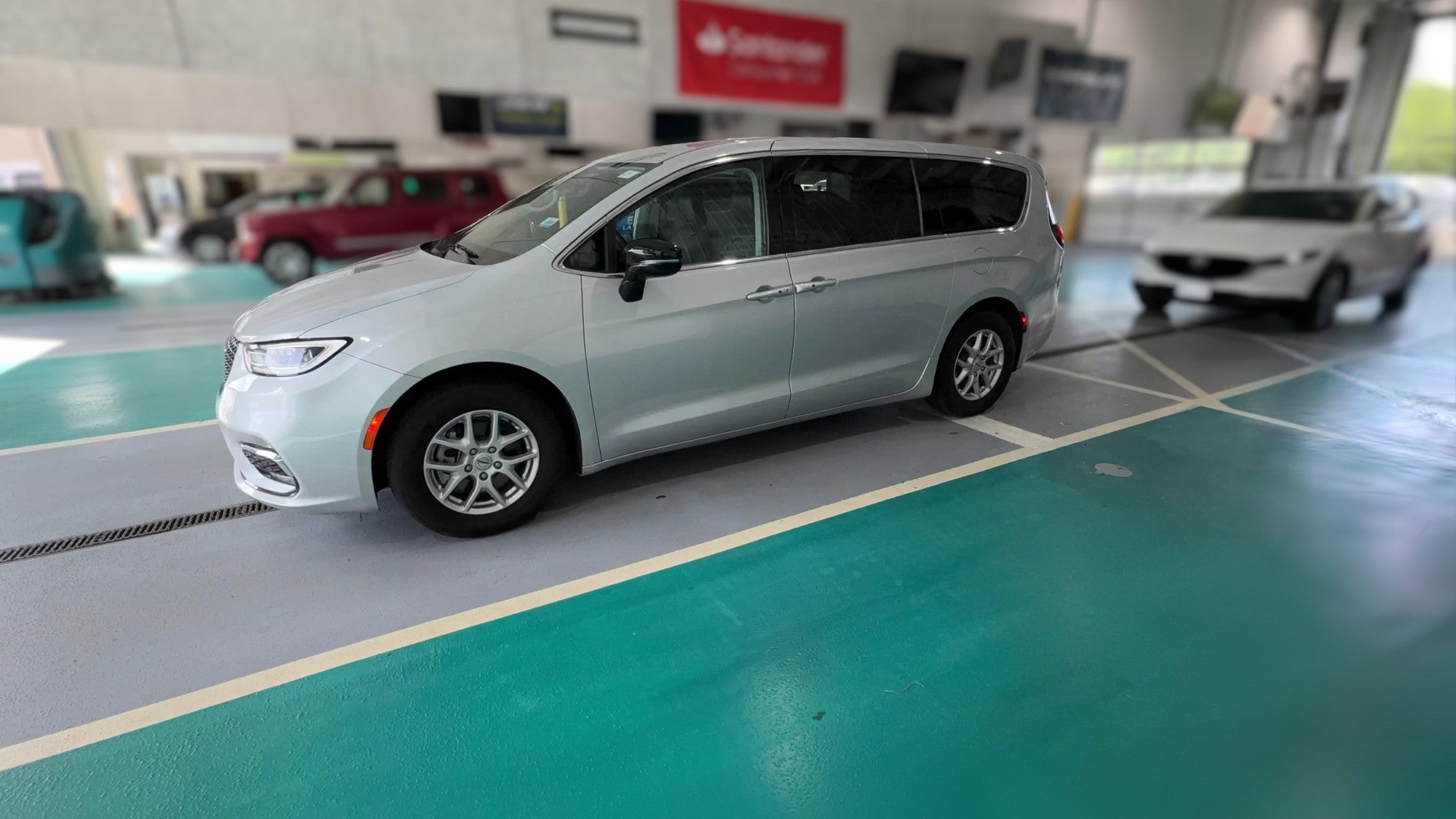 2024 Chrysler Pacifica vehicle photo