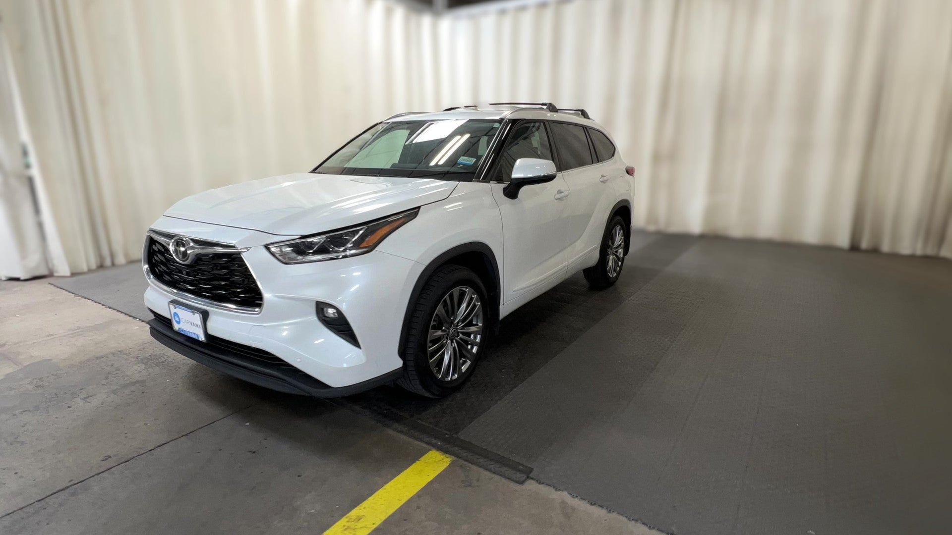 2022 Toyota Highlander vehicle photo