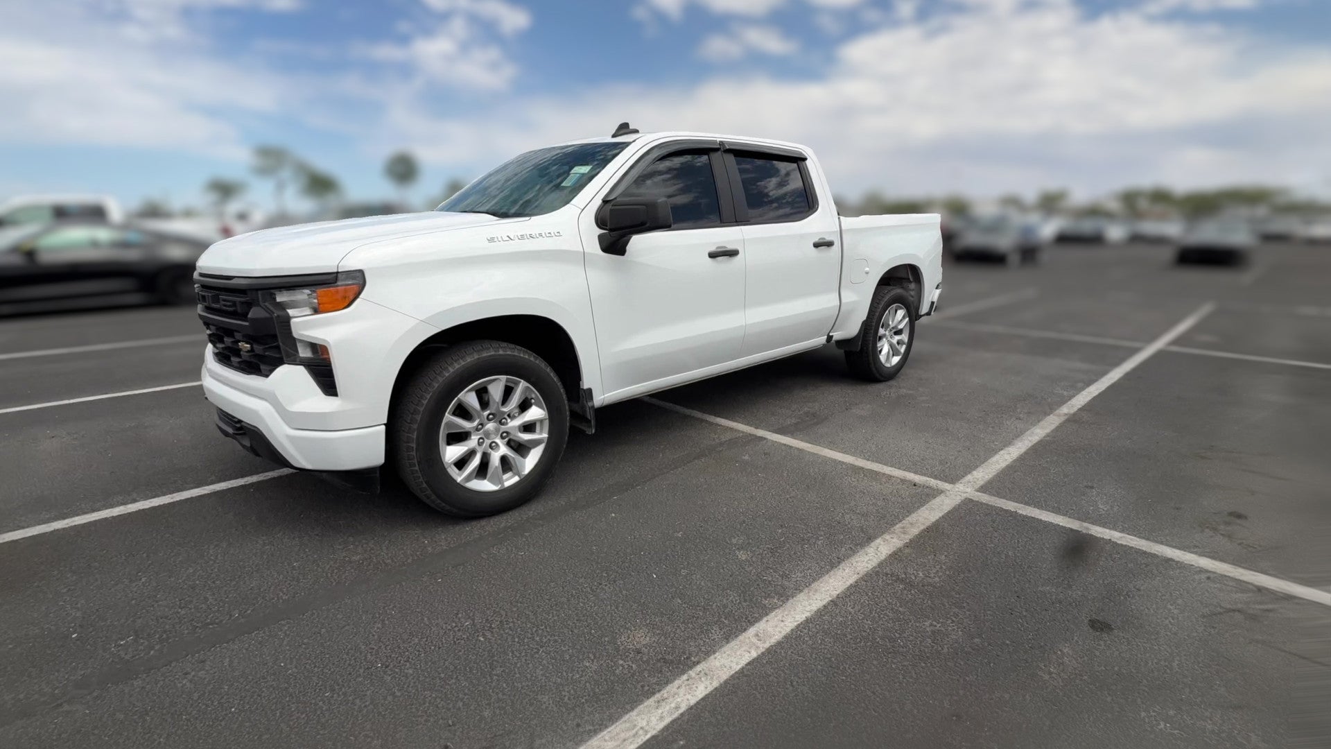 2022 Chevrolet Silverado 1500 Crew Cab vehicle photo