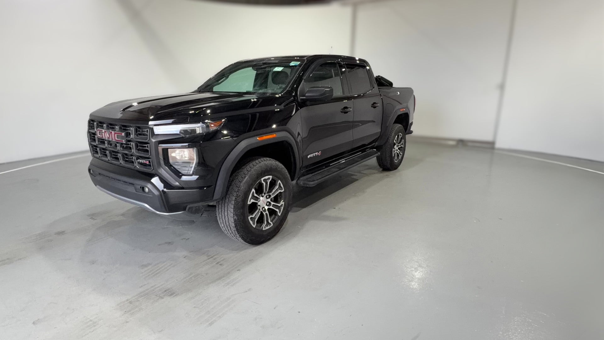 2023 GMC Canyon Crew Cab vehicle photo