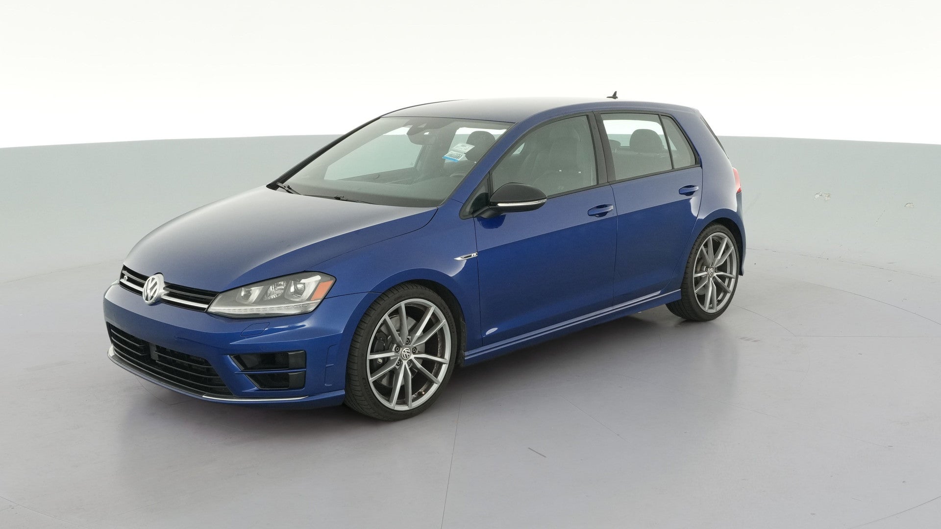 2017 Volkswagen Golf R vehicle photo