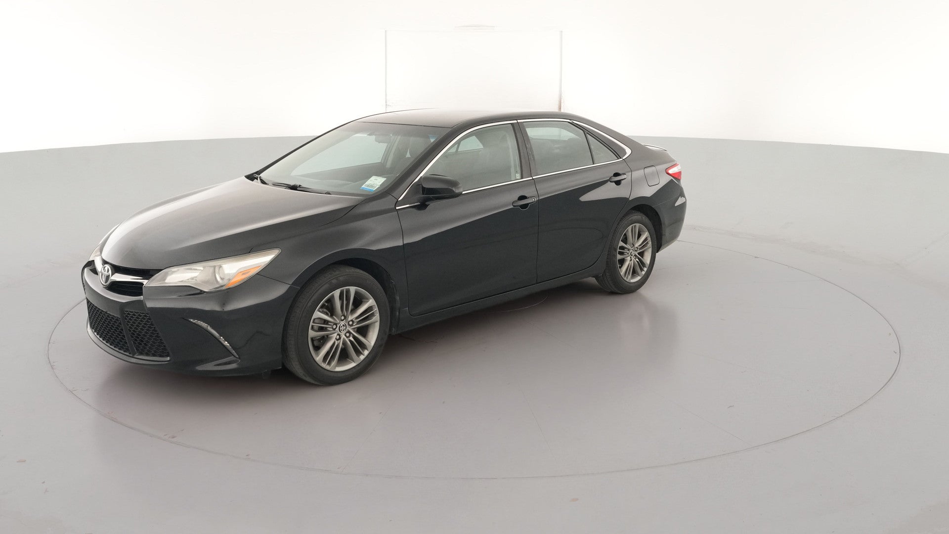 2016 Toyota Camry vehicle photo