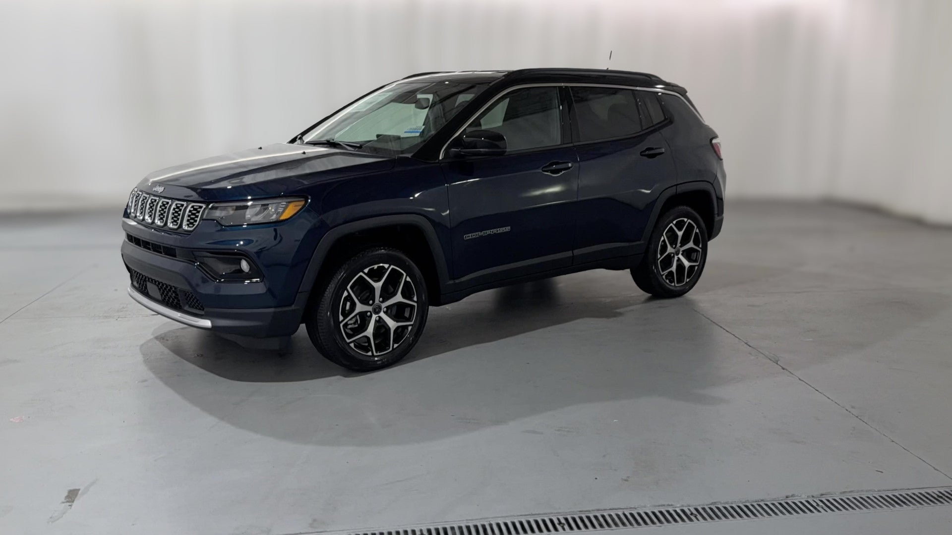 2026 Jeep Compass vehicle photo