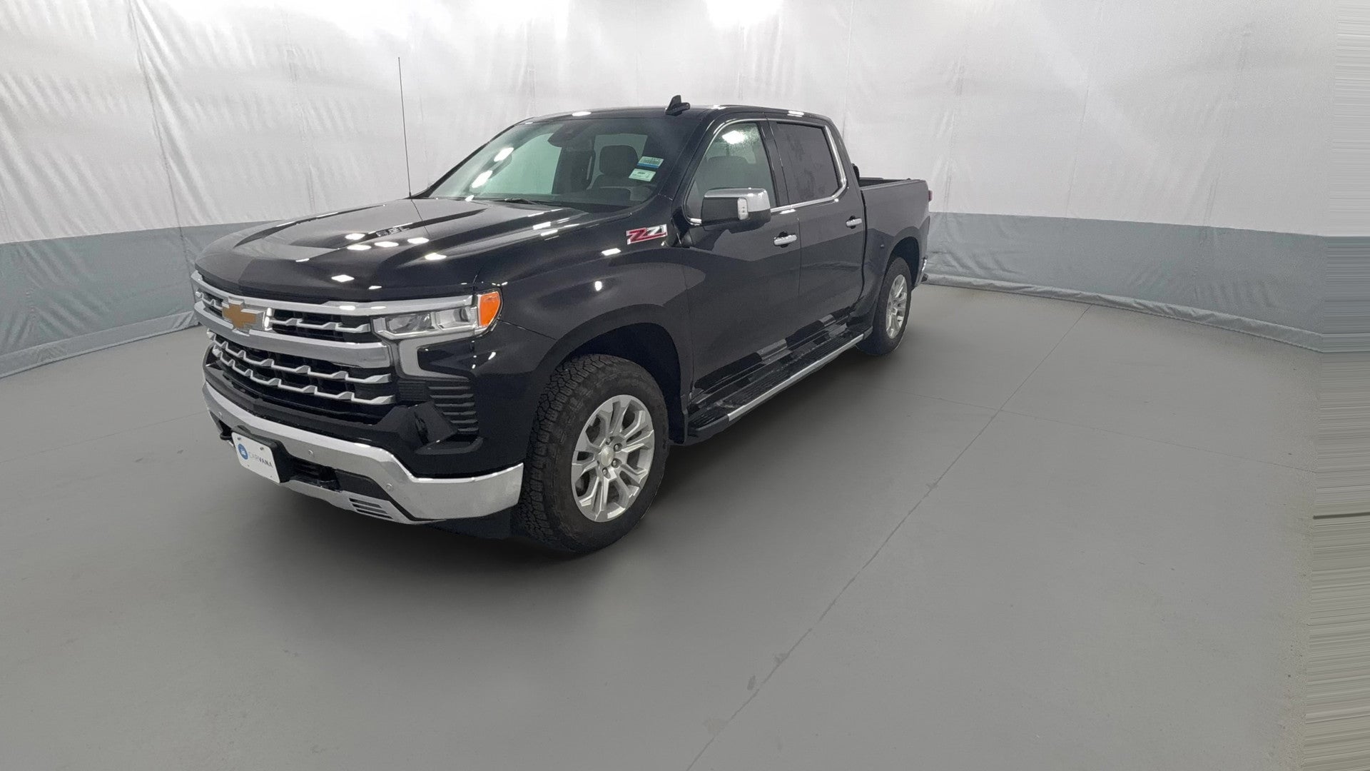 2024 Chevrolet Silverado 1500 Crew Cab vehicle photo