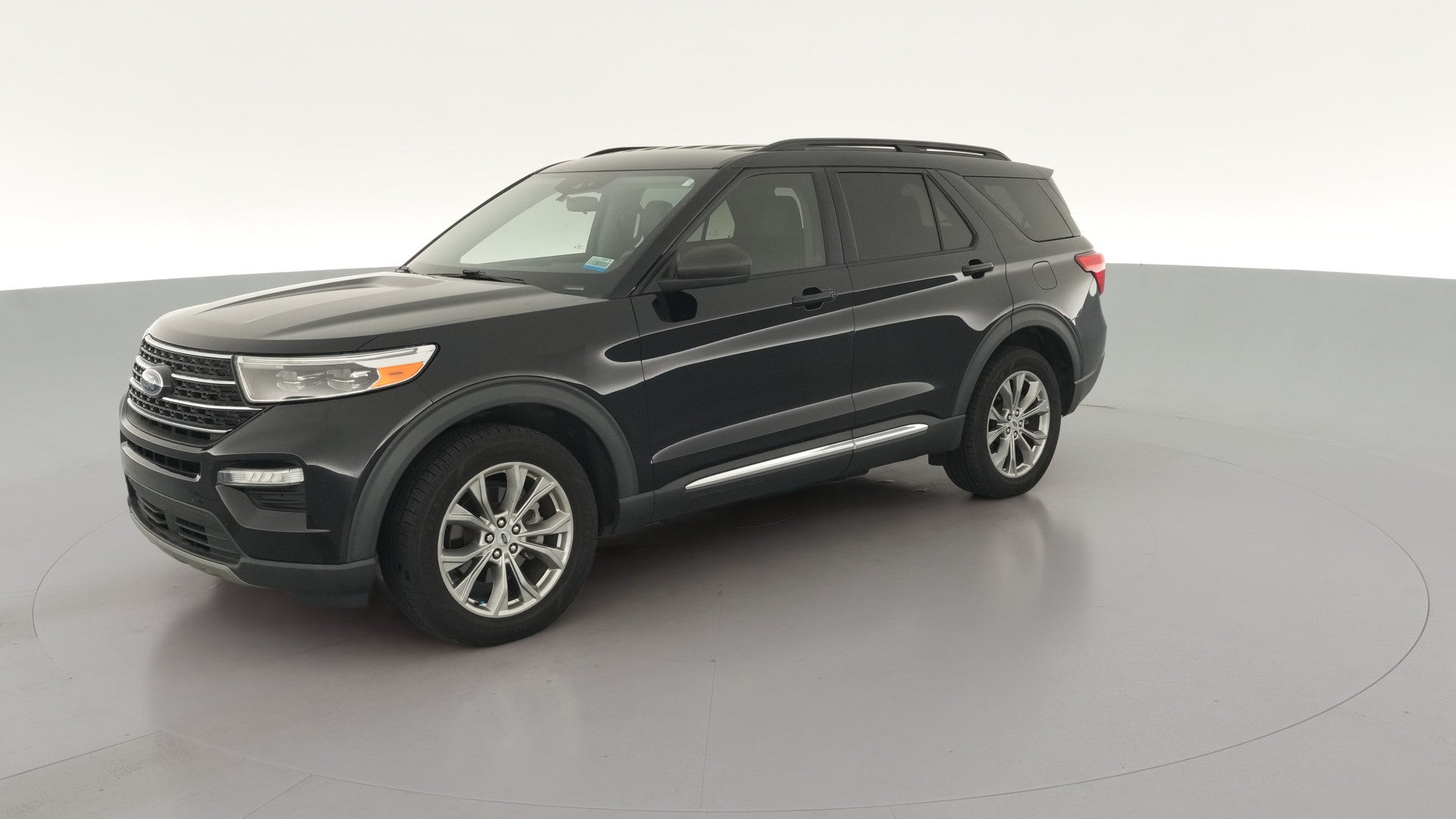 2021 Ford Explorer vehicle photo