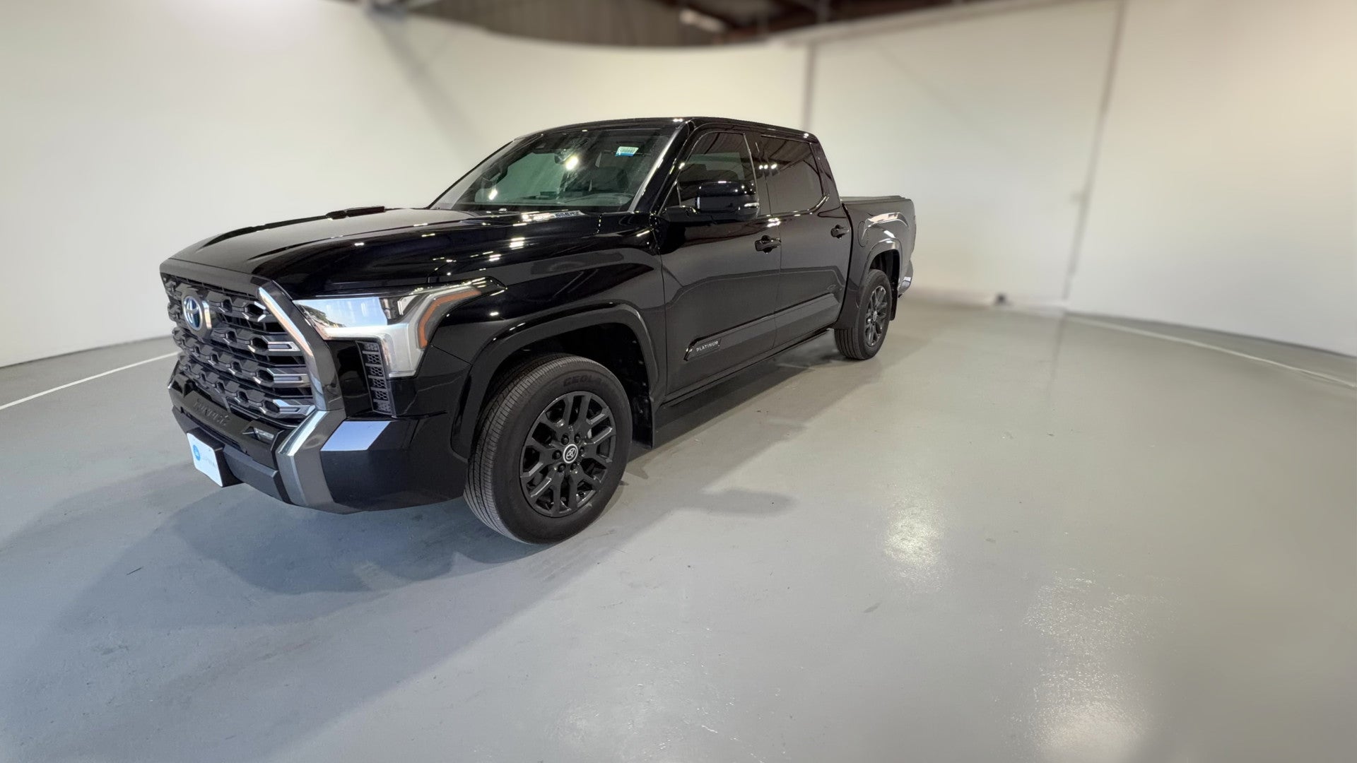 2024 Toyota Tundra Hybrid CrewMax vehicle photo