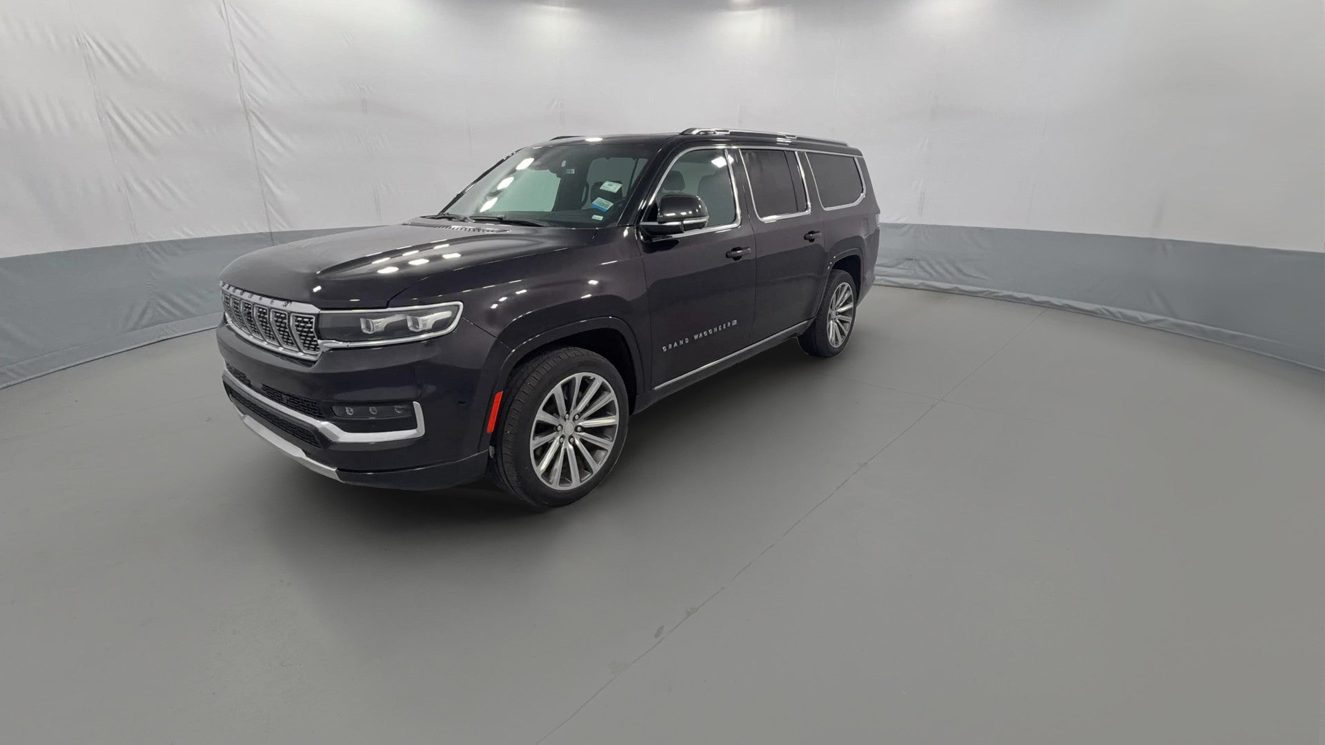 2023 Jeep Grand Wagoneer L vehicle photo