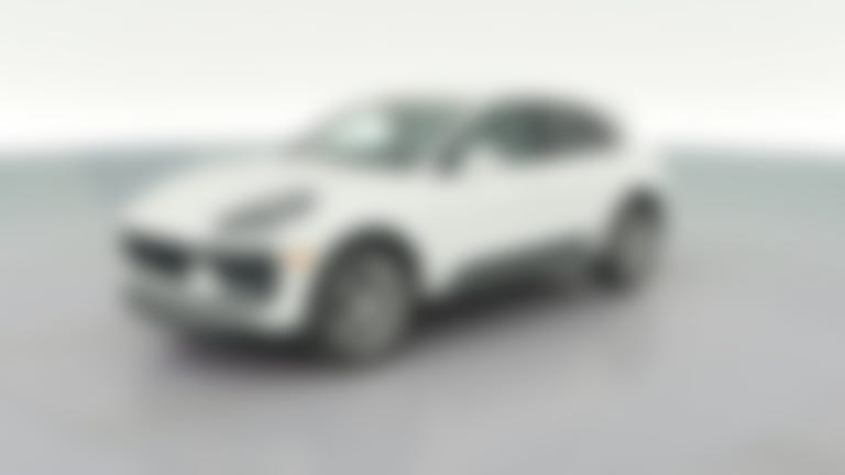 2024 Porsche Macan vehicle photo