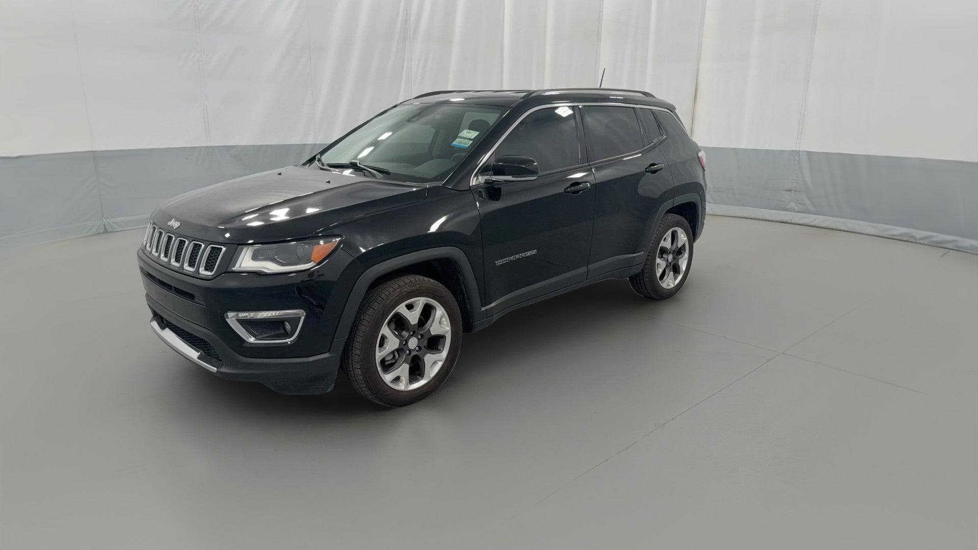 2018 Jeep Compass vehicle photo