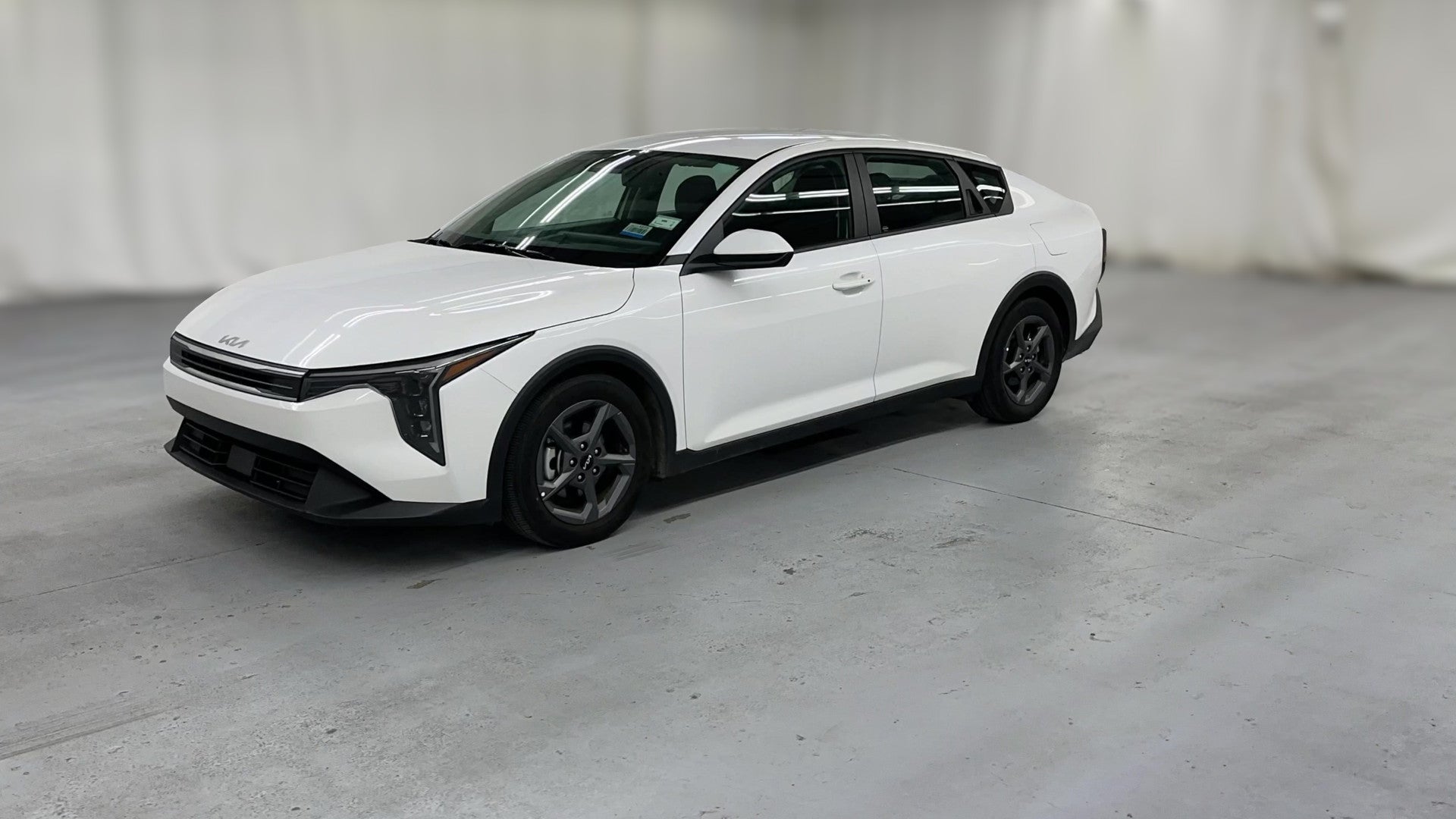 2025 Kia K4 vehicle photo