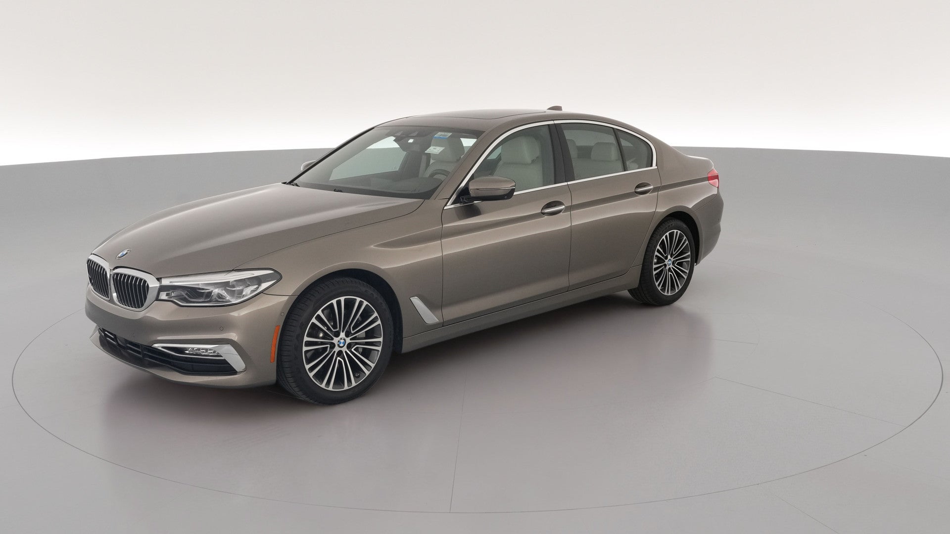 2018 BMW 5 Series vehicle photo