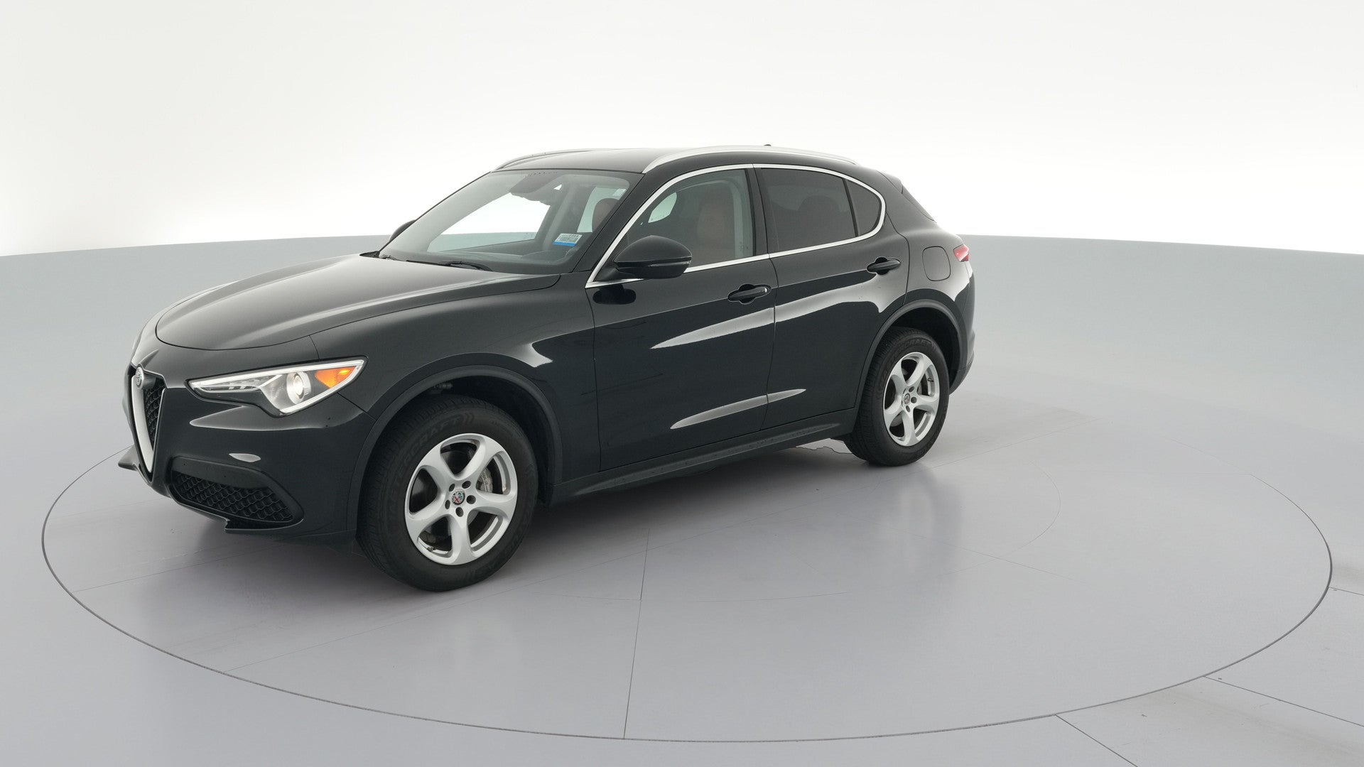 2019 Alfa Romeo Stelvio vehicle photo