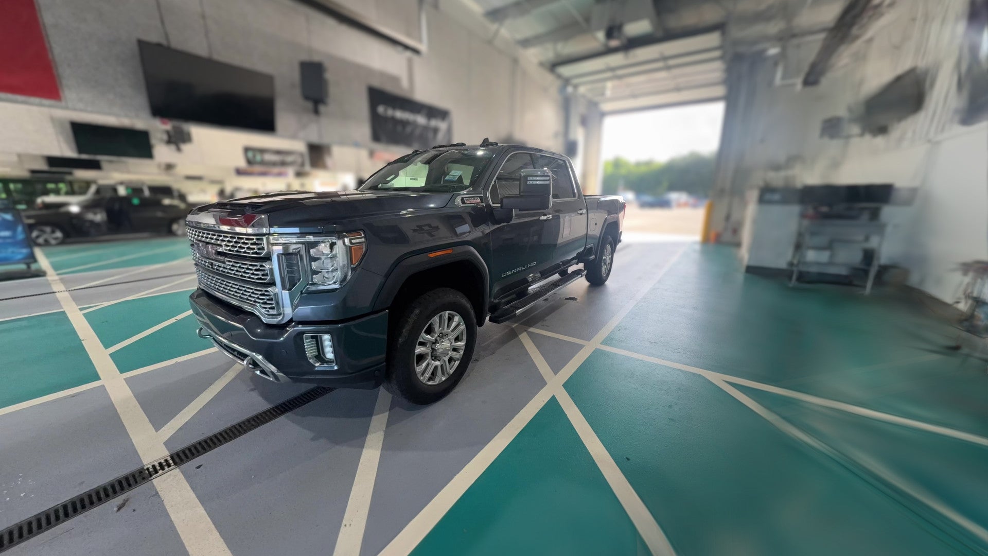 2020 GMC Sierra 2500 HD Crew Cab vehicle photo