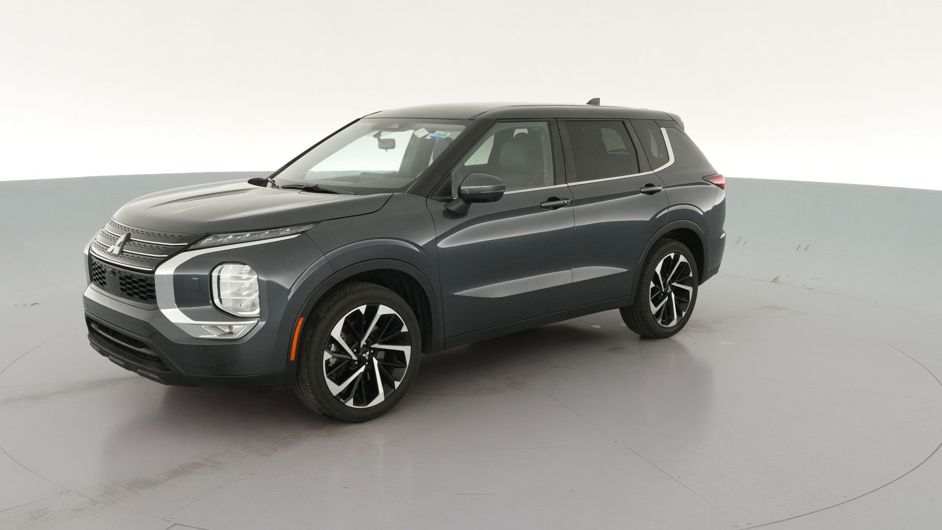 2024 Mitsubishi Outlander vehicle photo