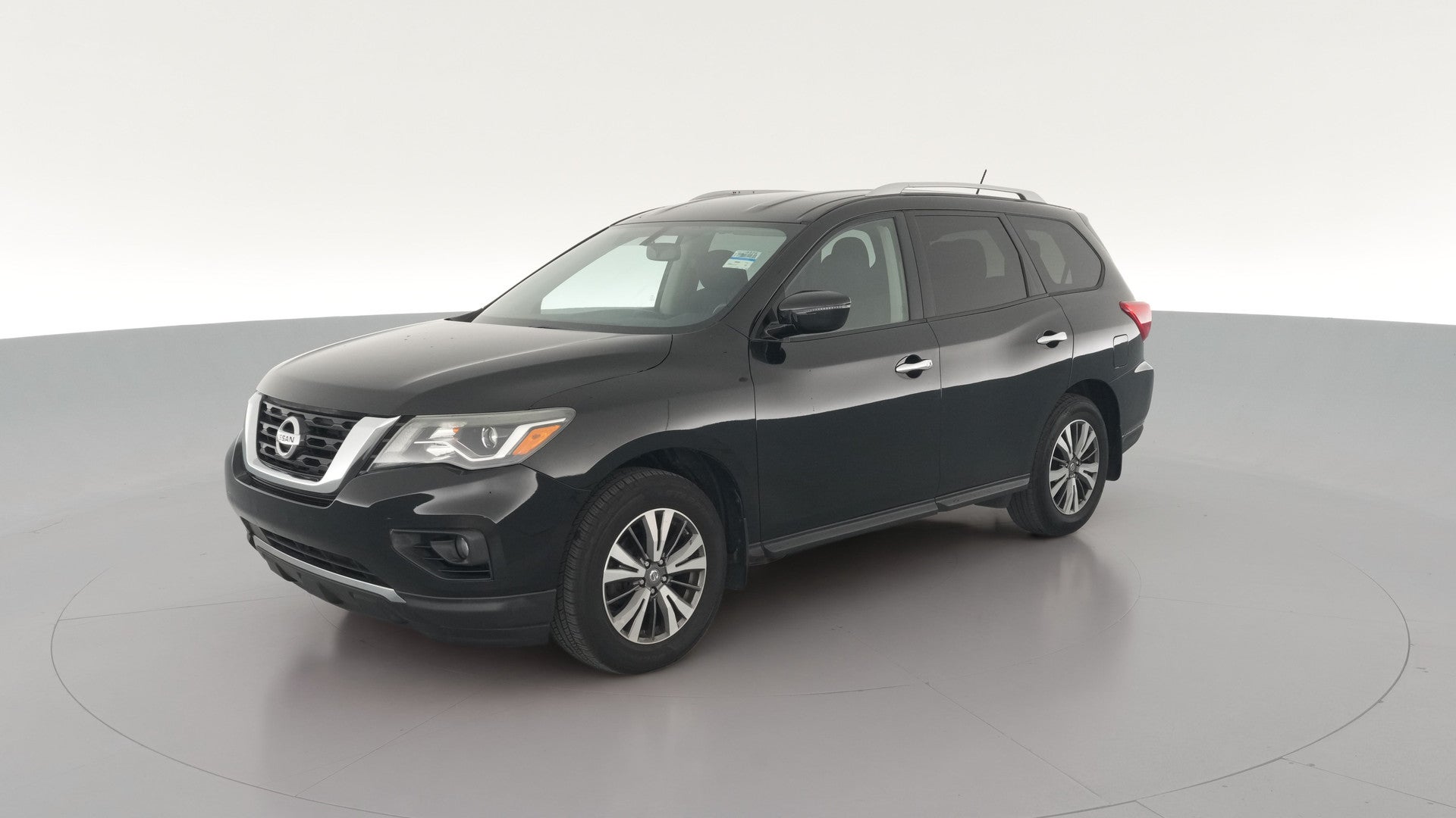 2017 Nissan Pathfinder vehicle photo