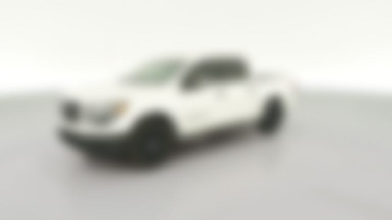 2018 Nissan Titan Crew Cab vehicle photo