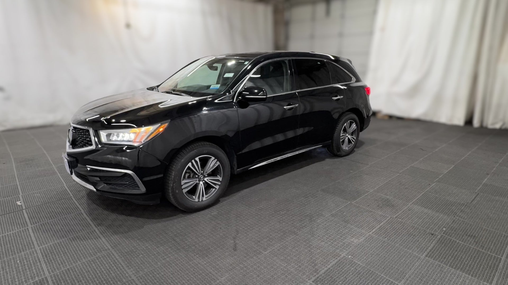2018 Acura MDX vehicle photo