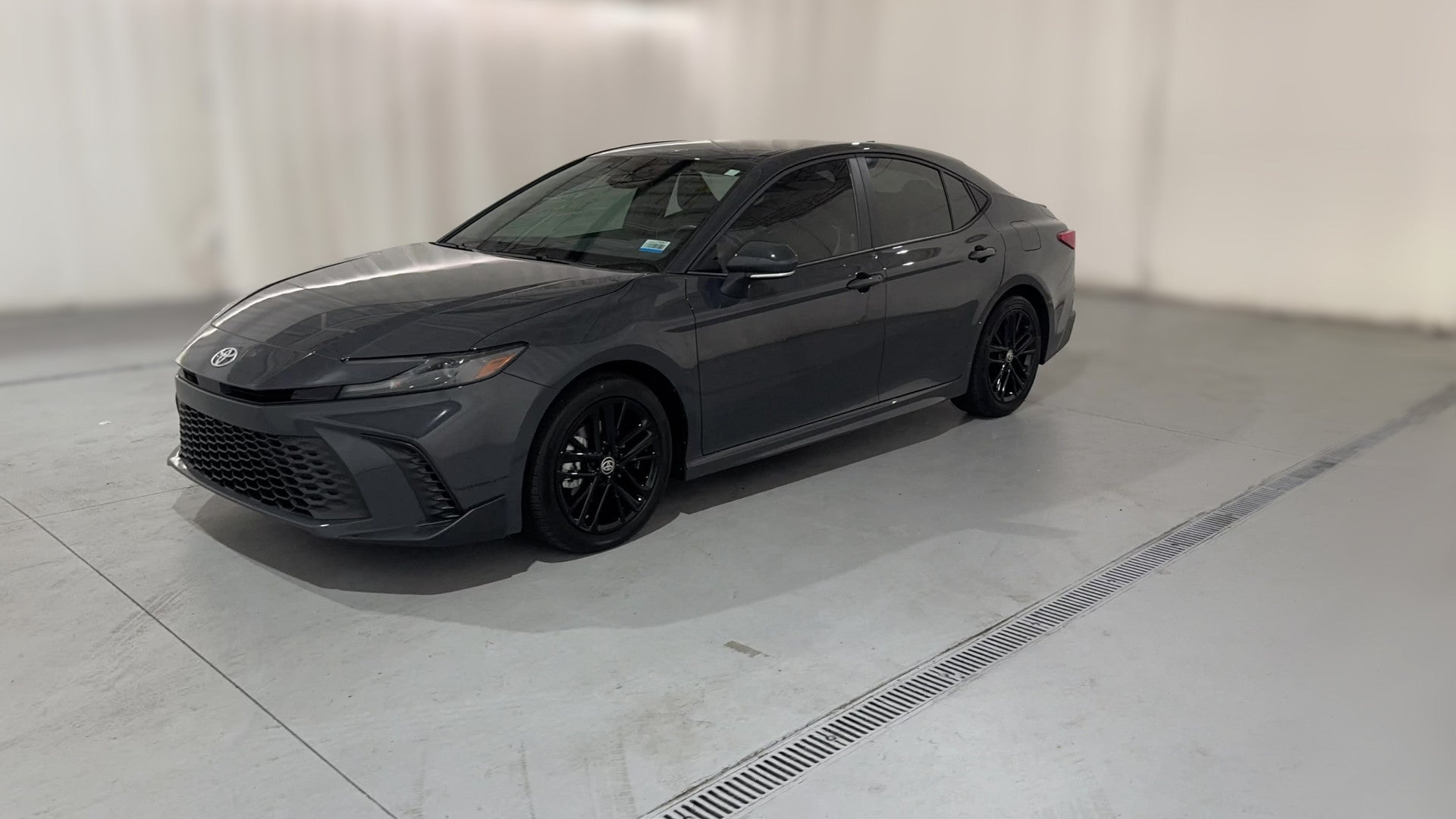 2025 Toyota Camry vehicle photo