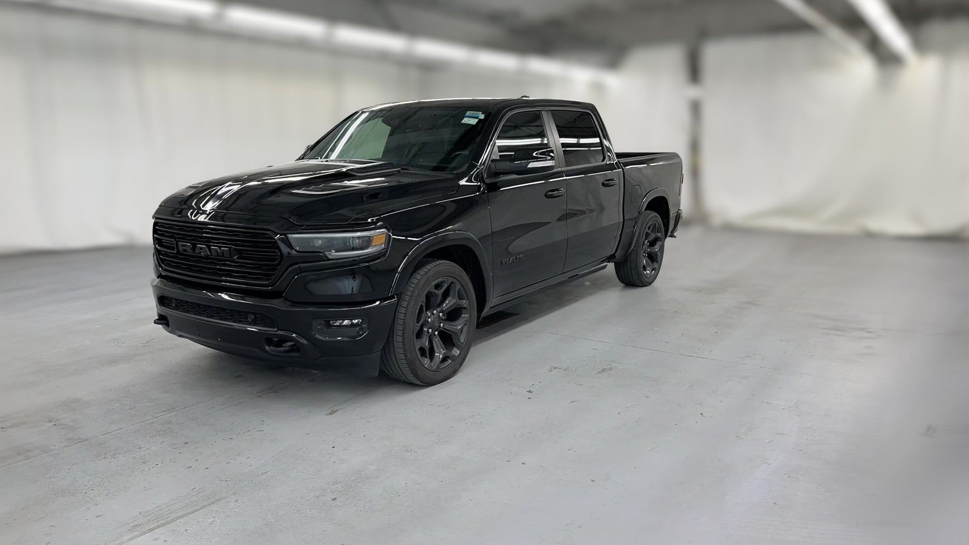 2021 Ram 1500 Crew Cab vehicle photo