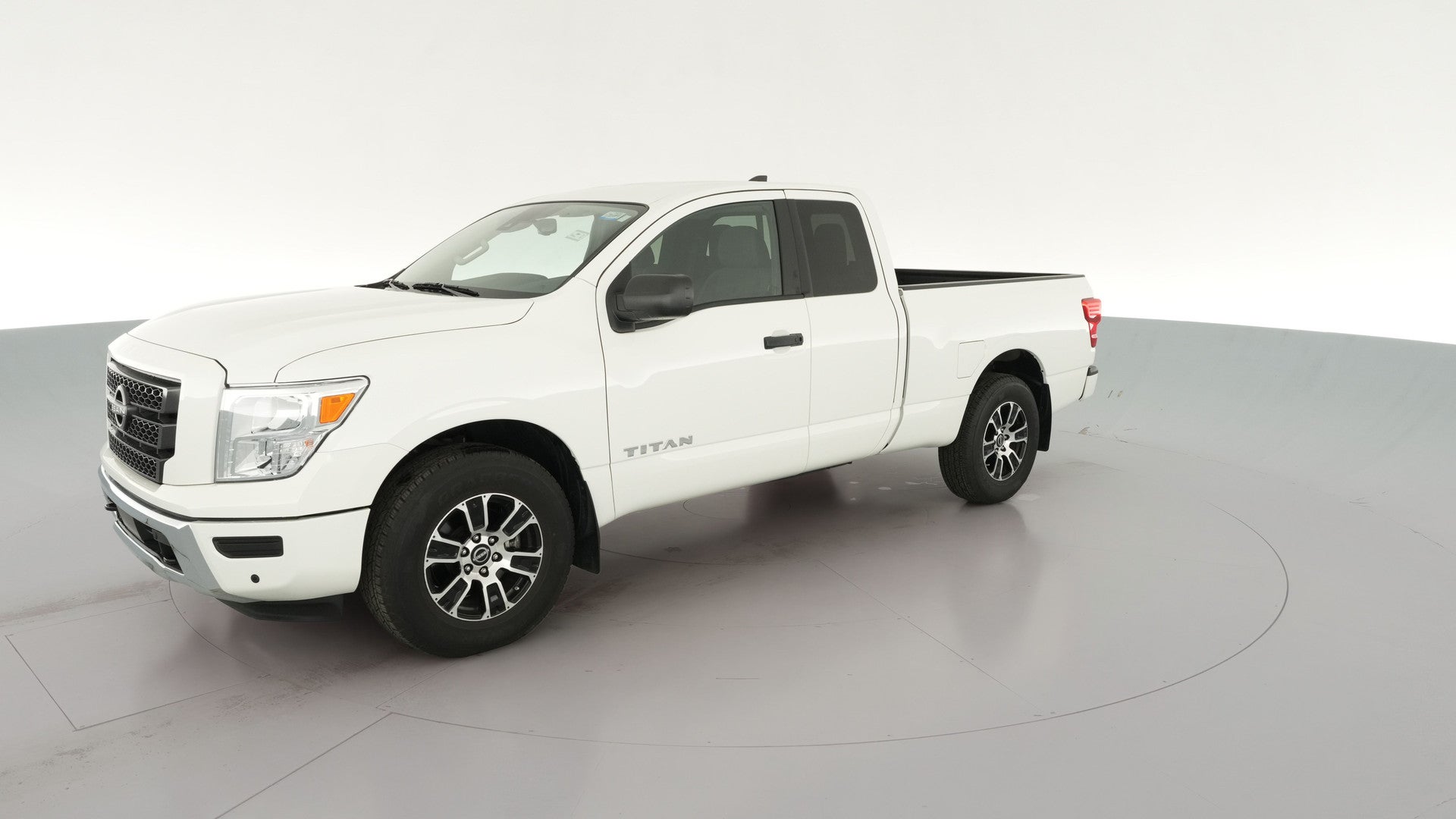 2024 Nissan Titan King Cab vehicle photo