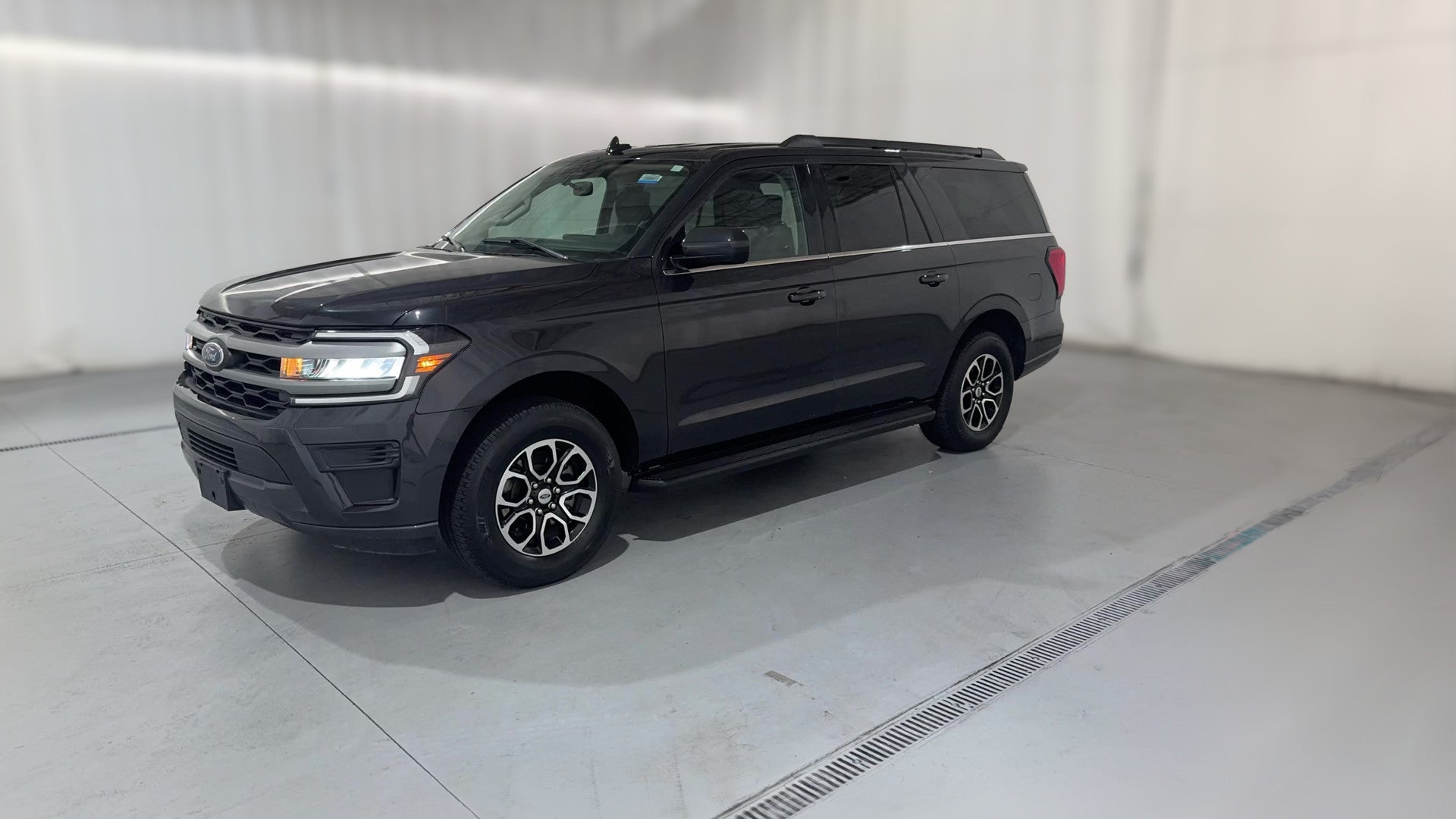 2024 Ford Expedition MAX vehicle photo