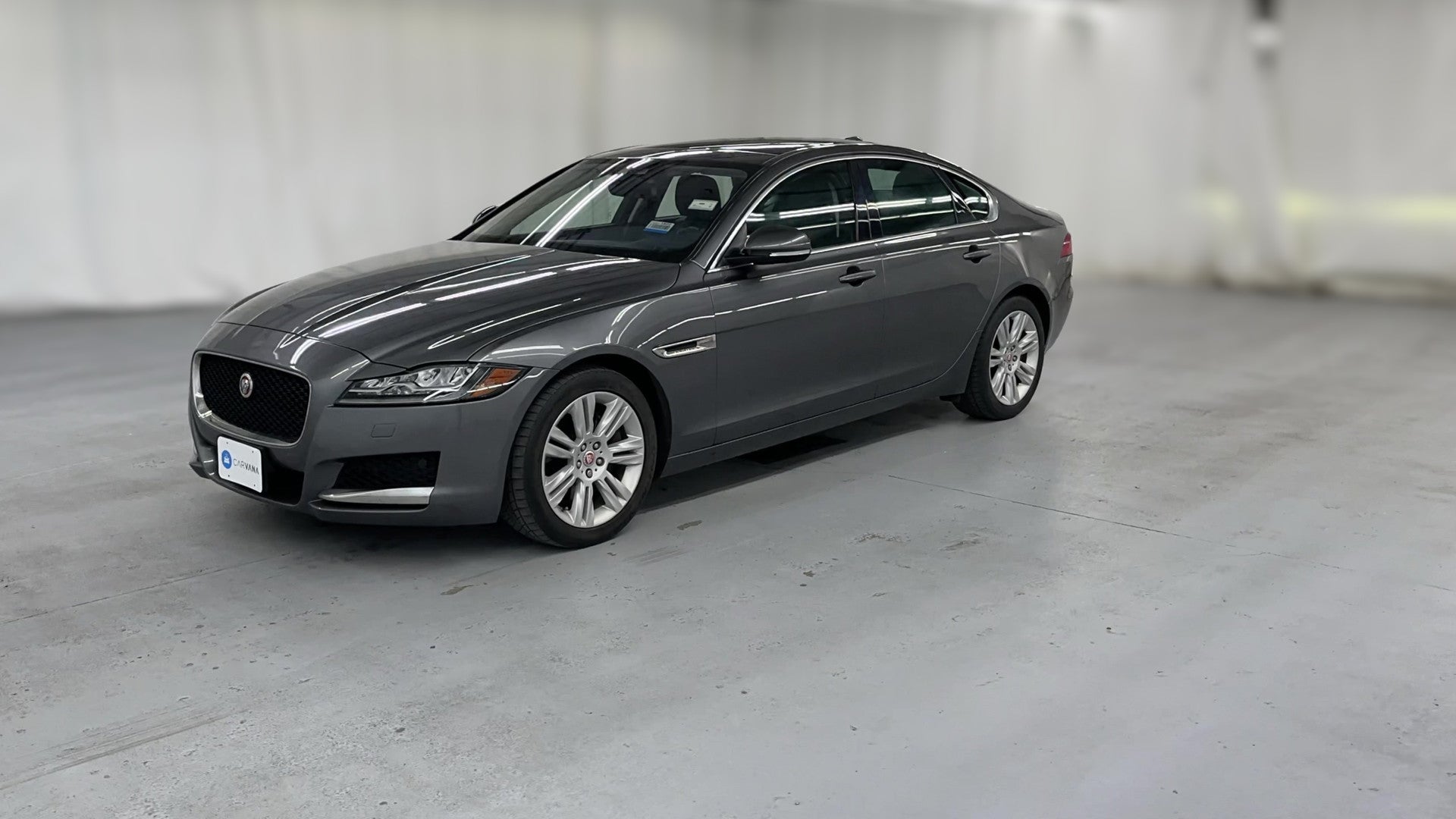 2018 Jaguar XF vehicle photo