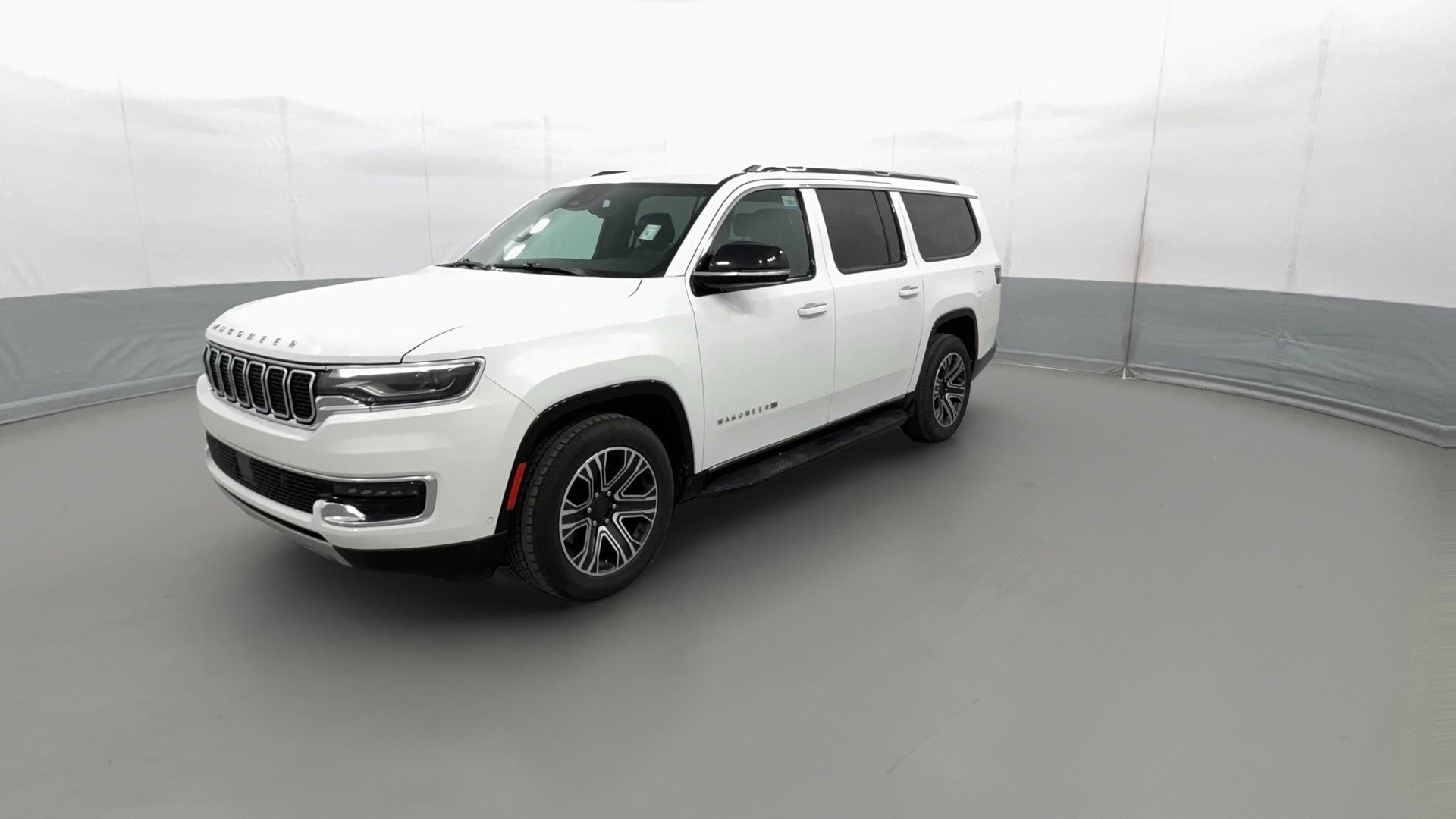 2024 Jeep Wagoneer L vehicle photo