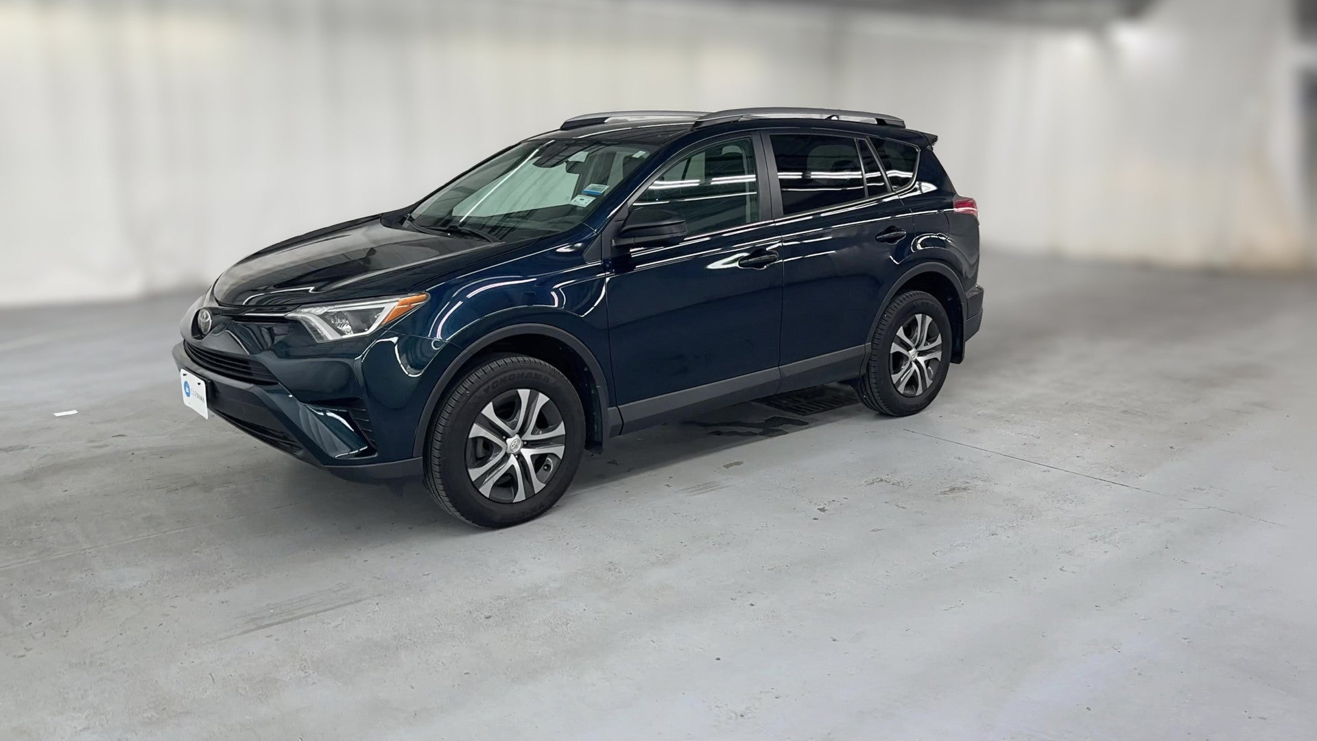 2018 Toyota RAV4 vehicle photo