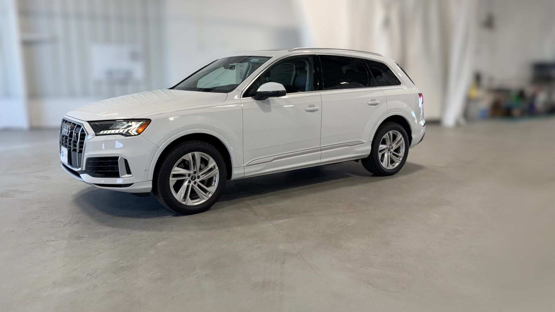2023 Audi Q7 vehicle photo