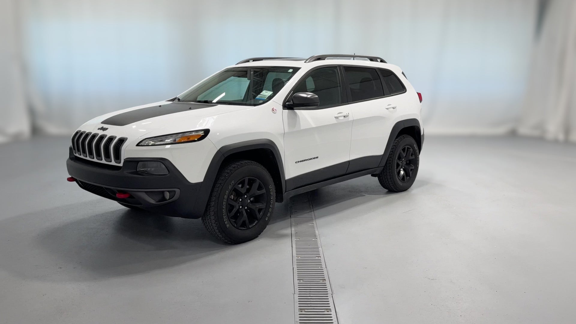 2018 Jeep Cherokee vehicle photo