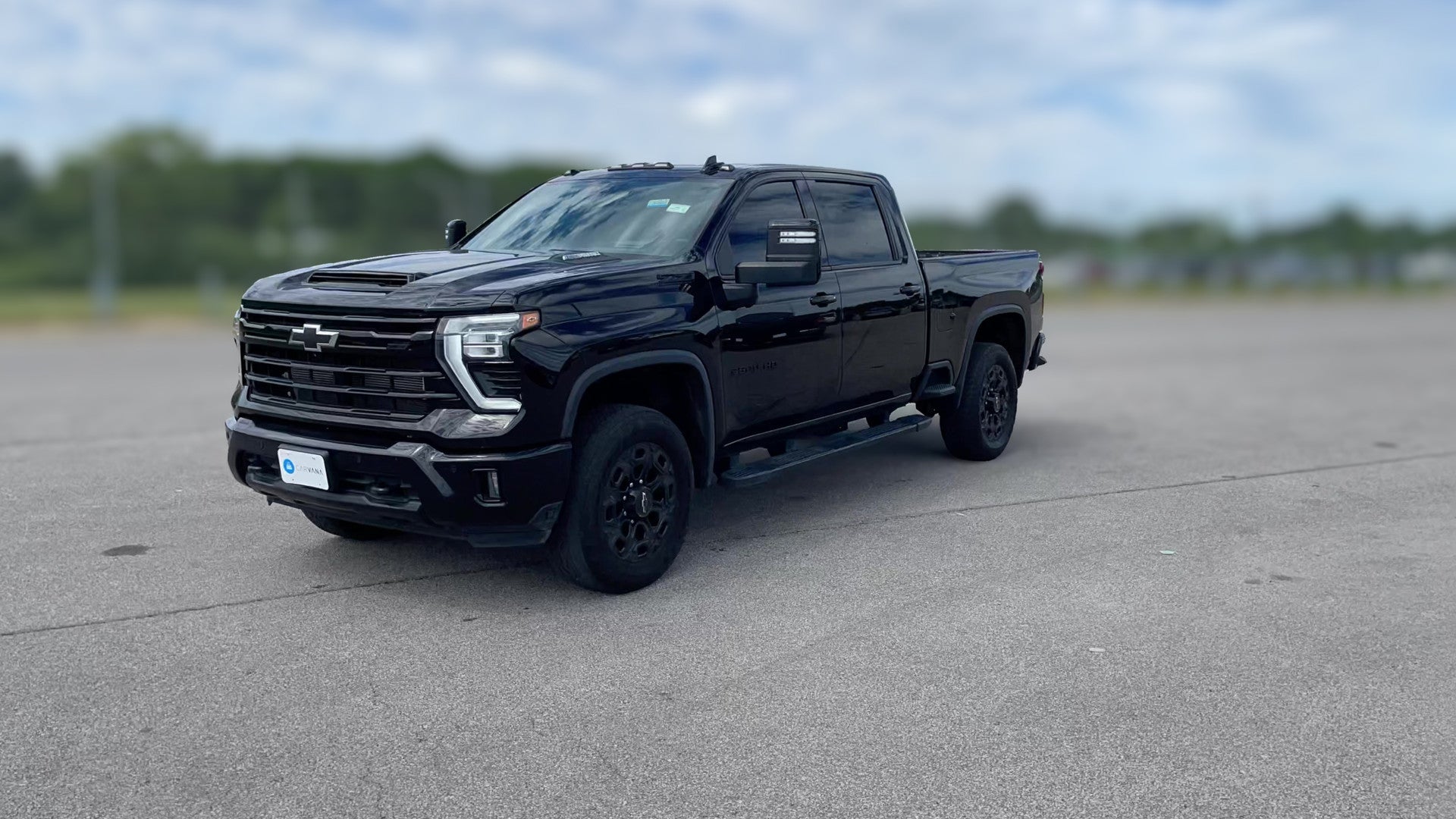 2024 Chevrolet Silverado 2500 HD Crew Cab vehicle photo