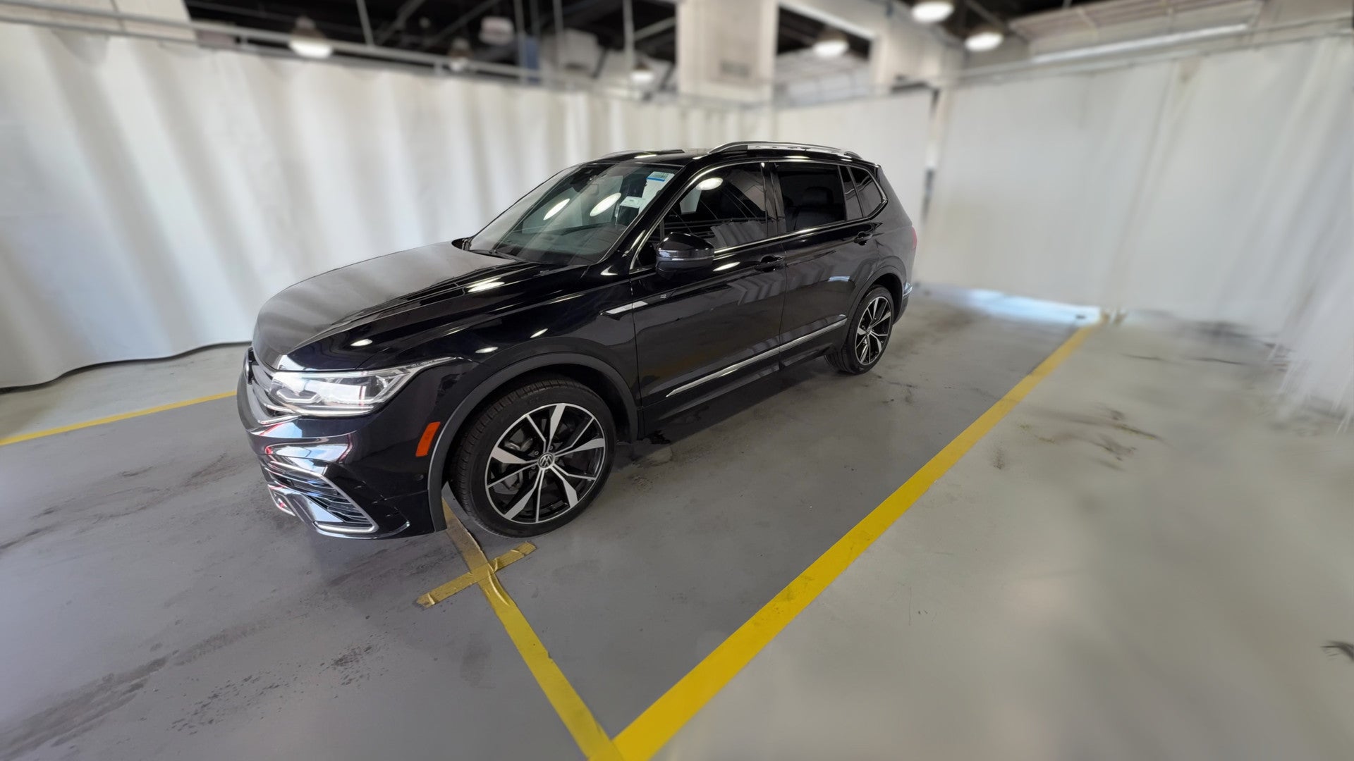 2022 Volkswagen Tiguan vehicle photo