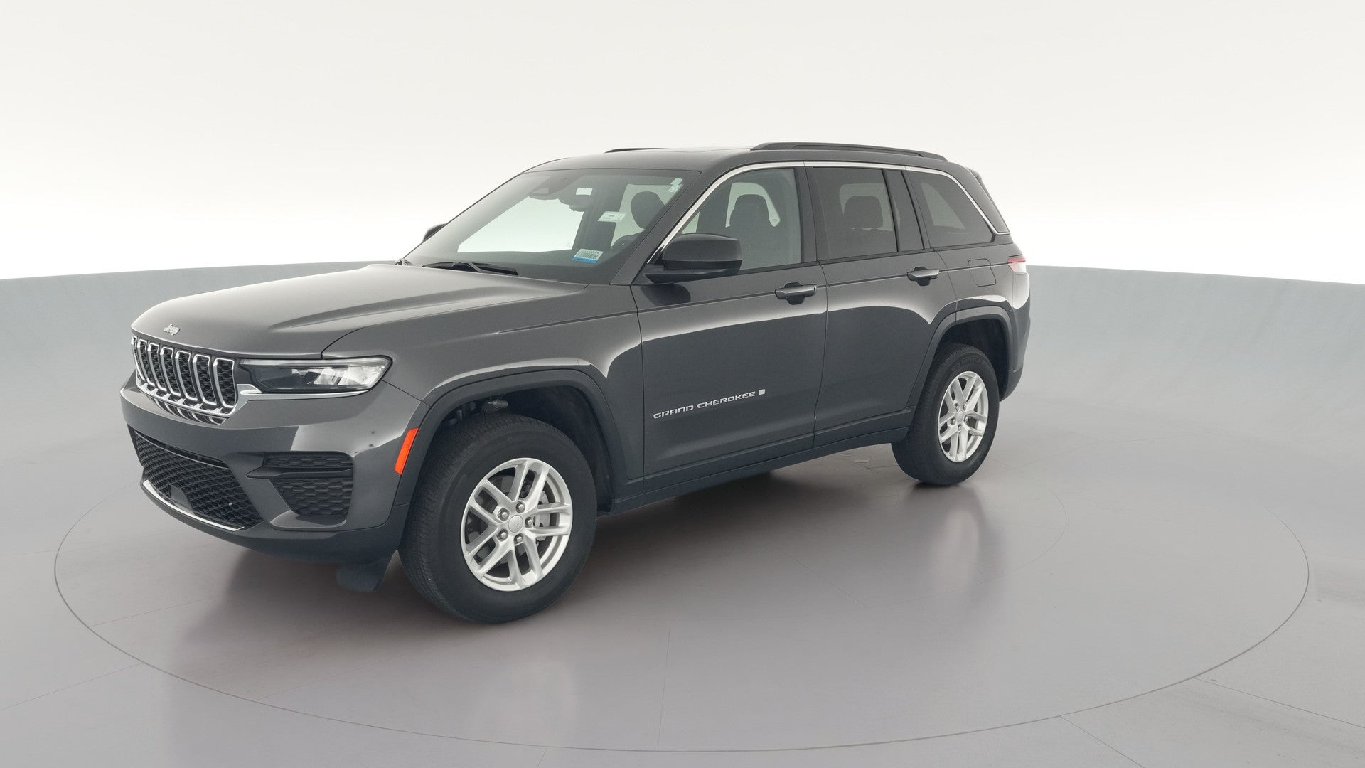2024 Jeep Grand Cherokee vehicle photo