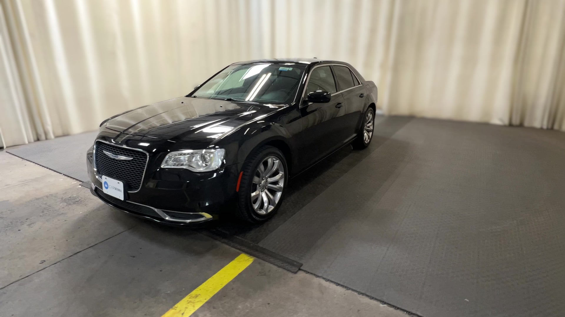 2018 Chrysler 300 vehicle photo