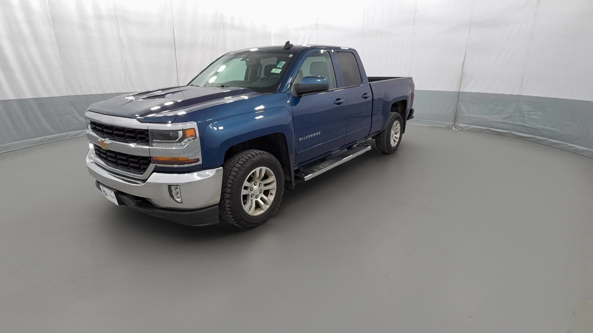 2019 Chevrolet Silverado 1500 LD Double Cab vehicle photo