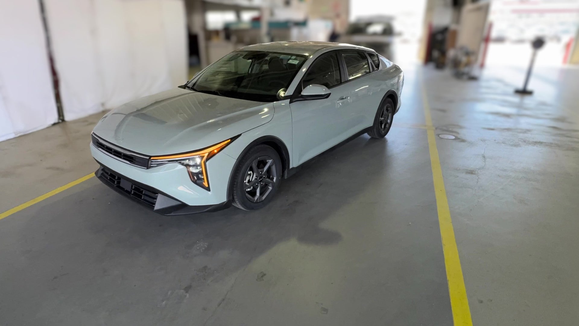 2025 Kia K4 vehicle photo