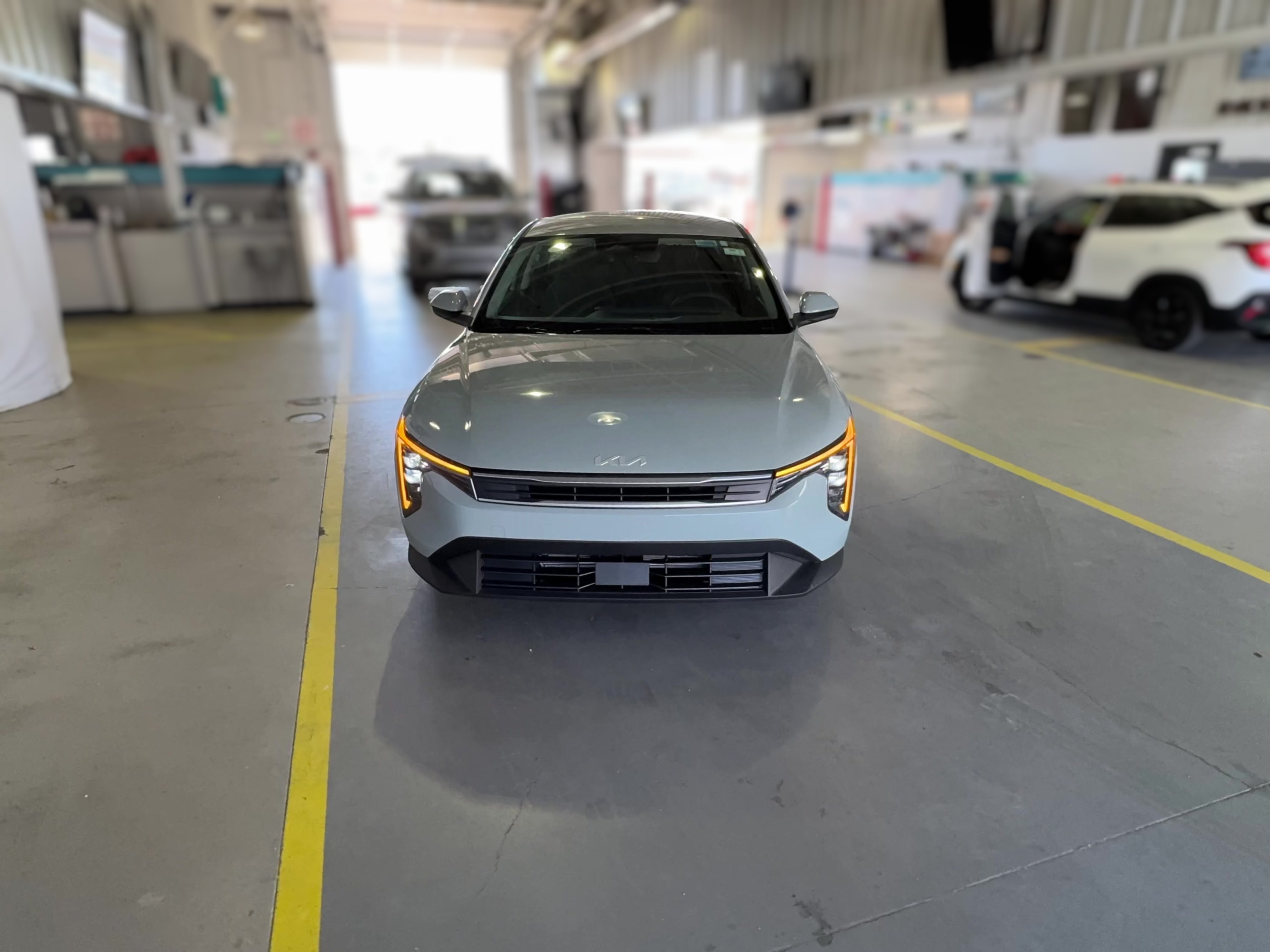 2025 Kia K4 LXS - Photo 25