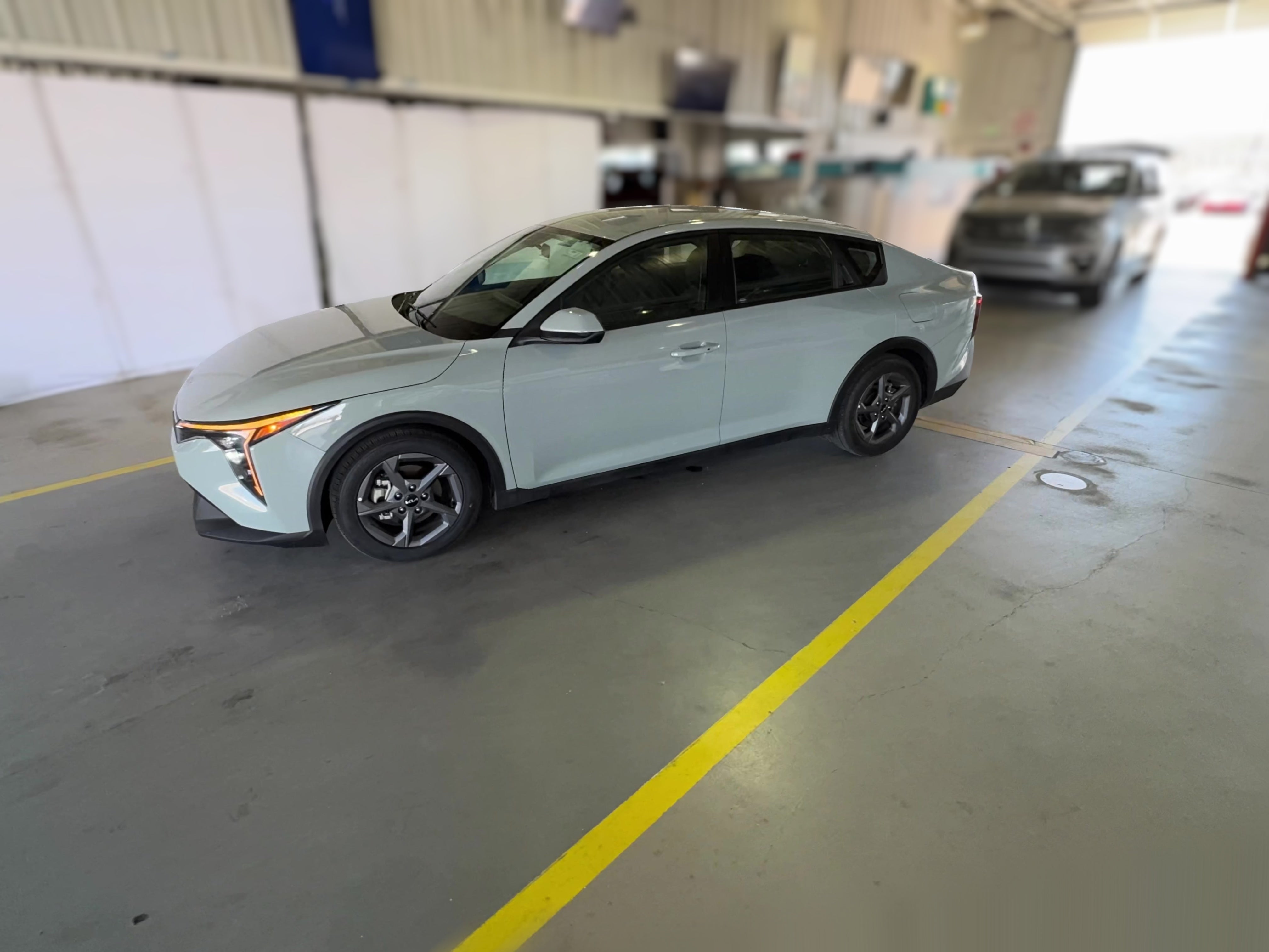 2025 Kia K4 LXS - Photo 28