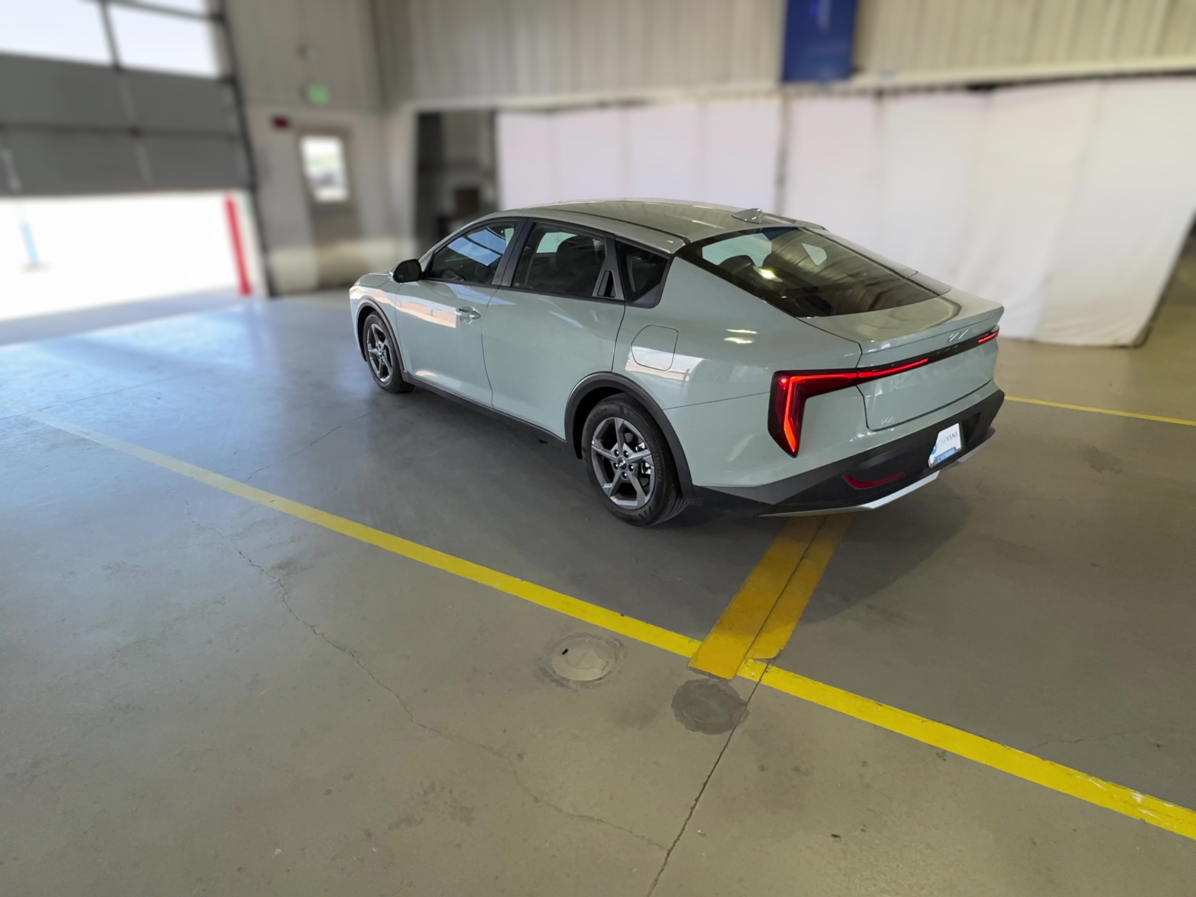 2025 Kia K4 LXS - Photo 31