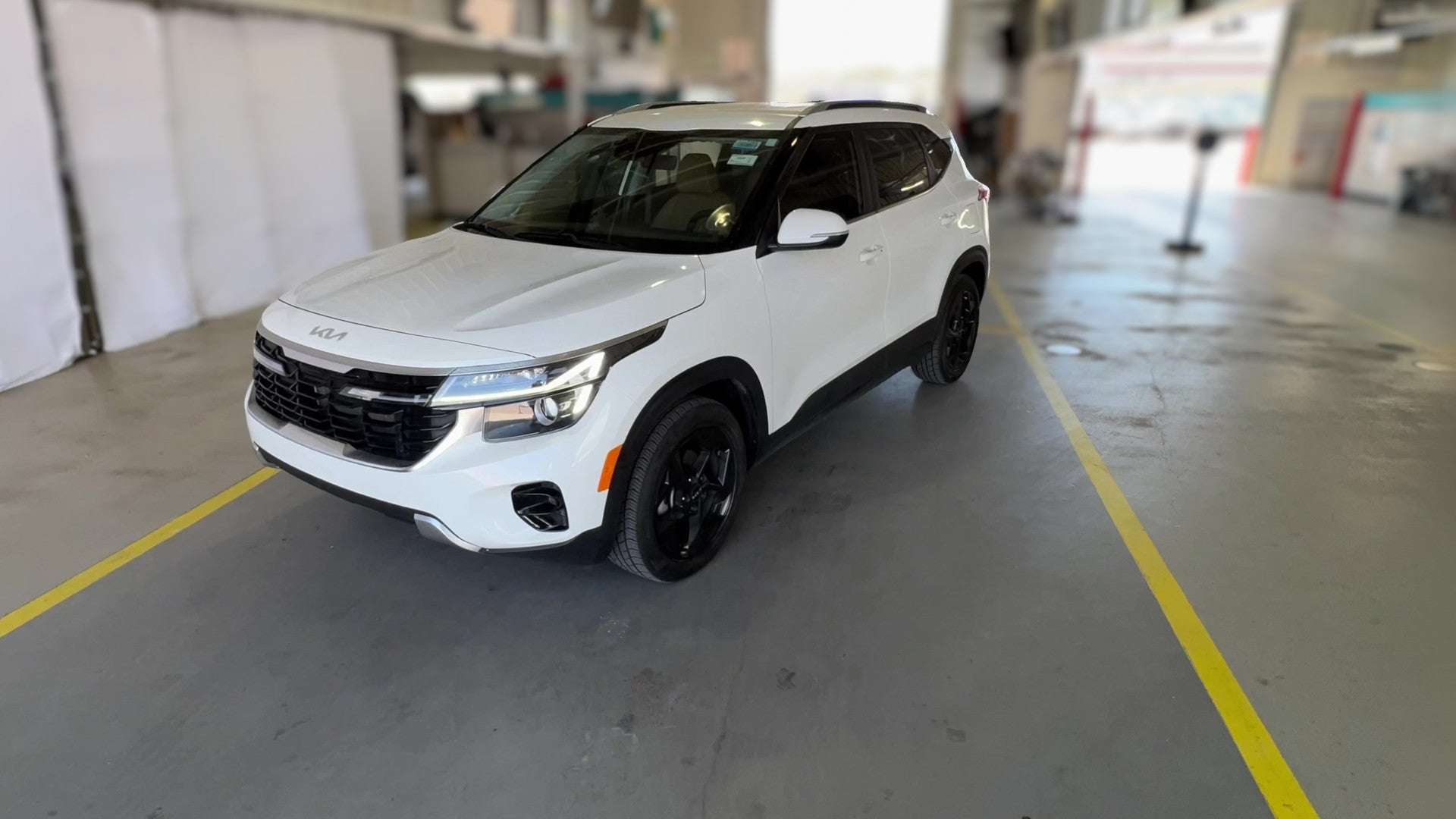 2024 Kia Seltos vehicle photo