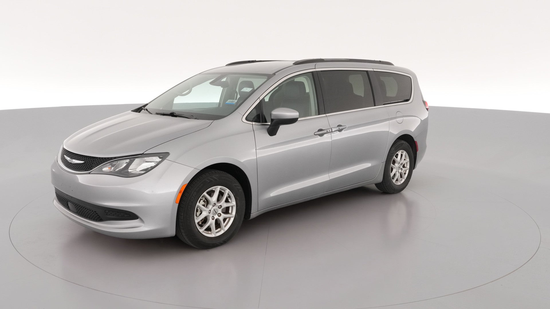 2021 Chrysler Voyager vehicle photo