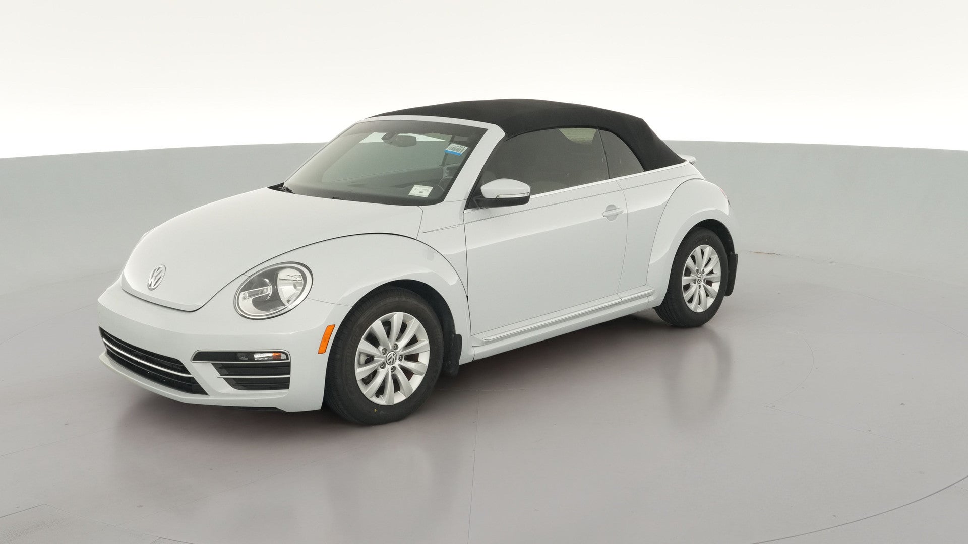 2017 Volkswagen Beetle vehicle photo