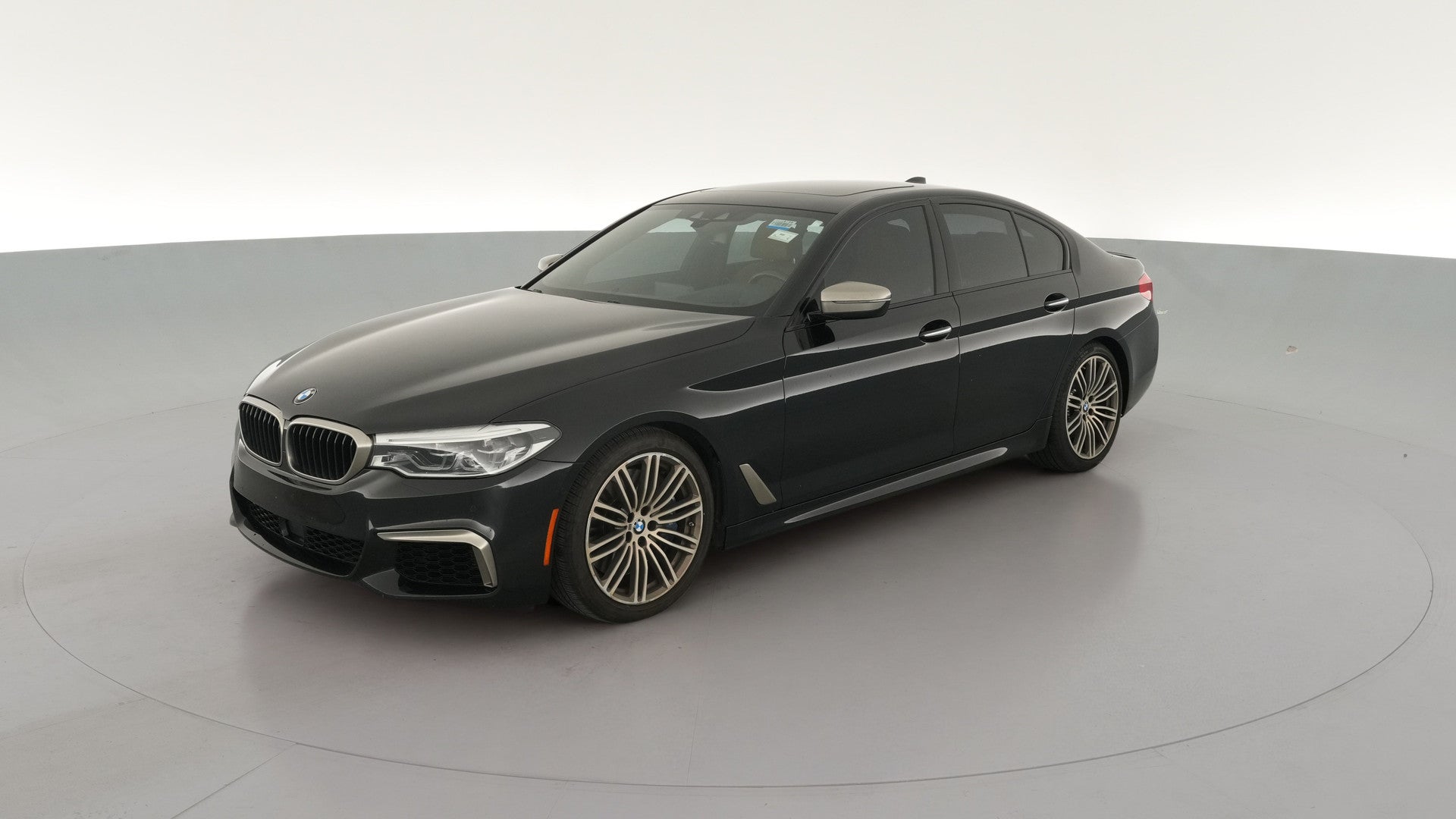 2018 BMW 5 Series vehicle photo