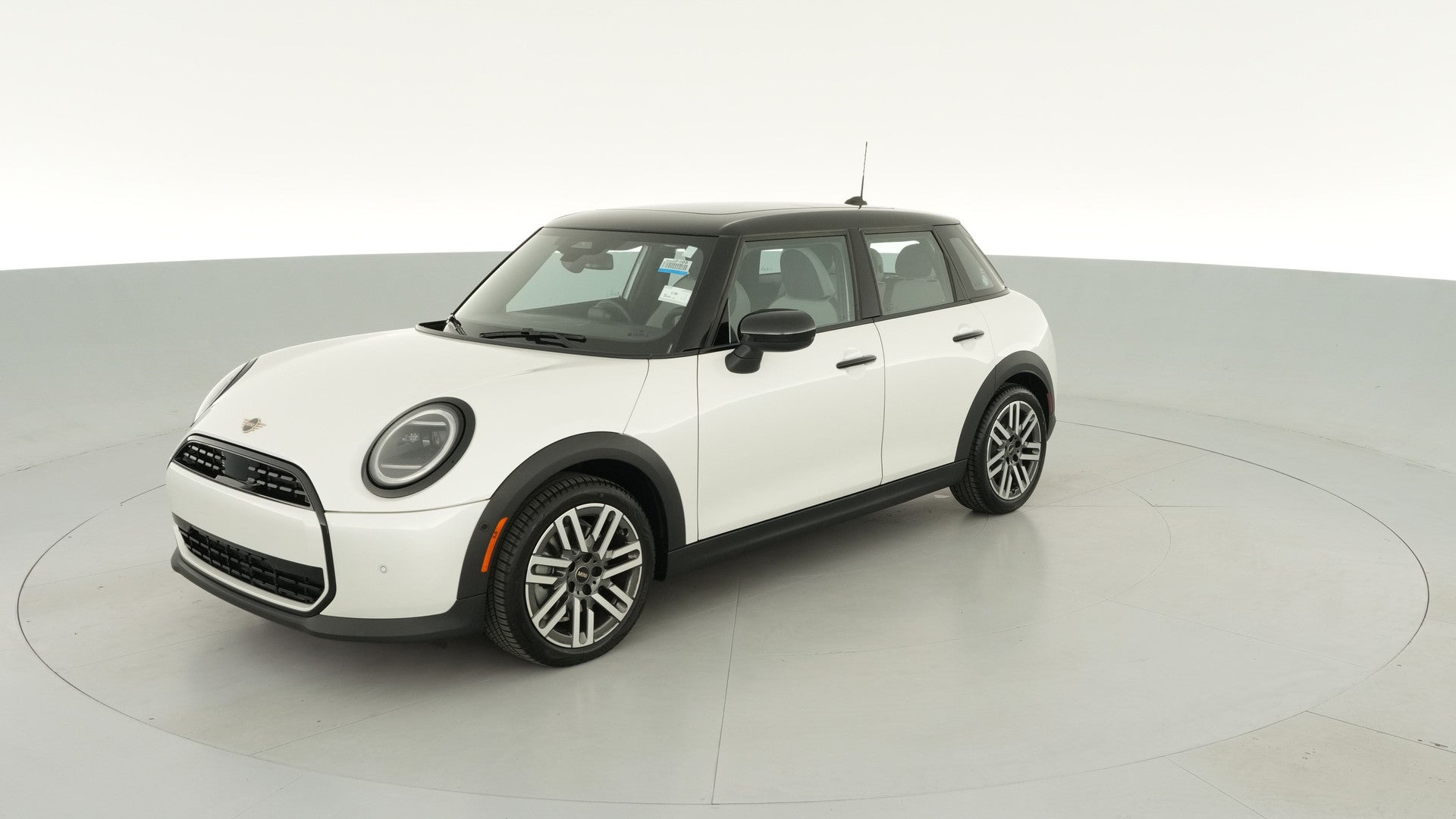 2025 MINI Hardtop 4 Door vehicle photo
